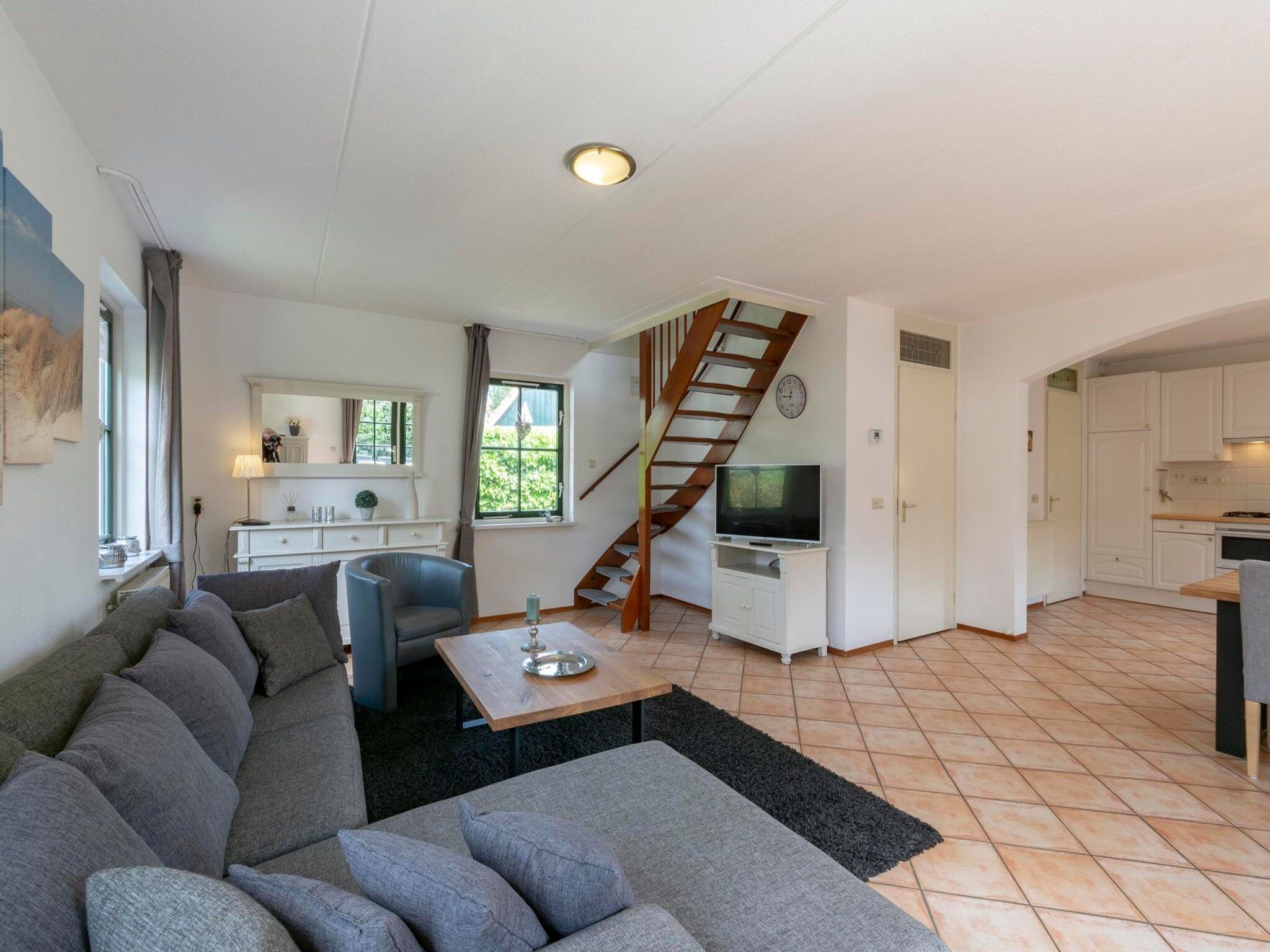 De woonkamer van De Buitenplaats 100 in Callantsoog