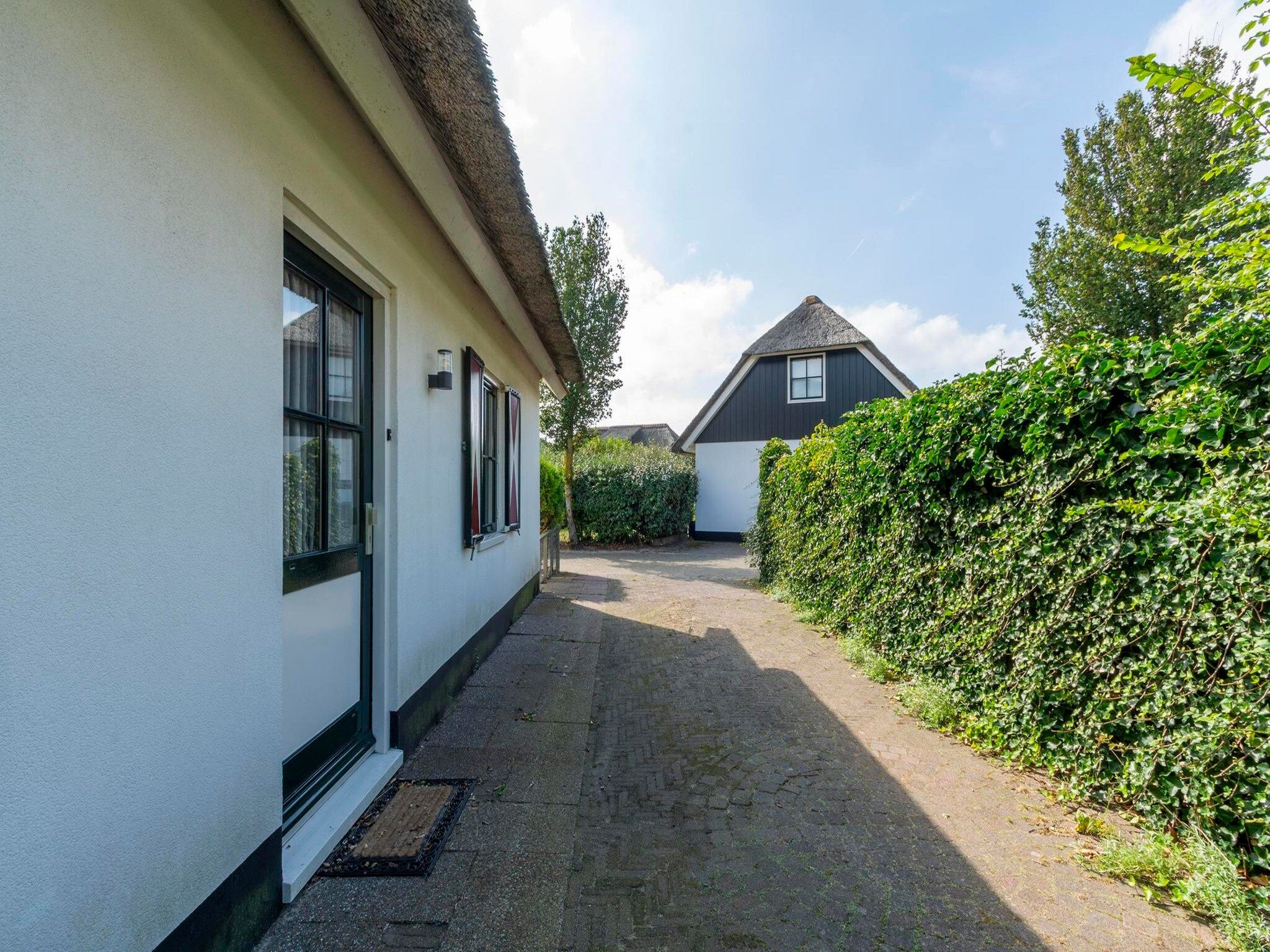 Het terras van De Buitenplaats 100 in Callantsoog