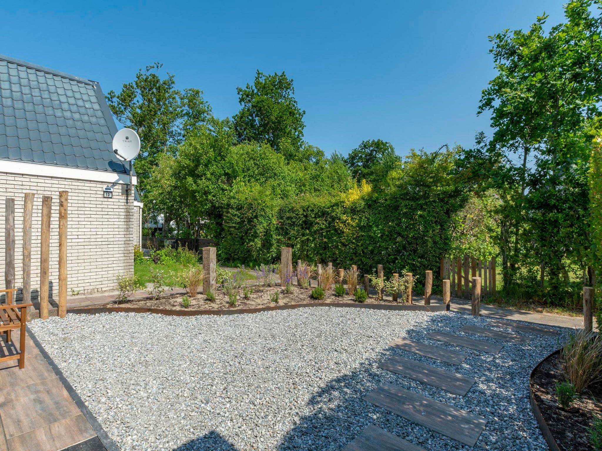 De buitenkant van Belkmerduinen 12 in Sint Maartenszee