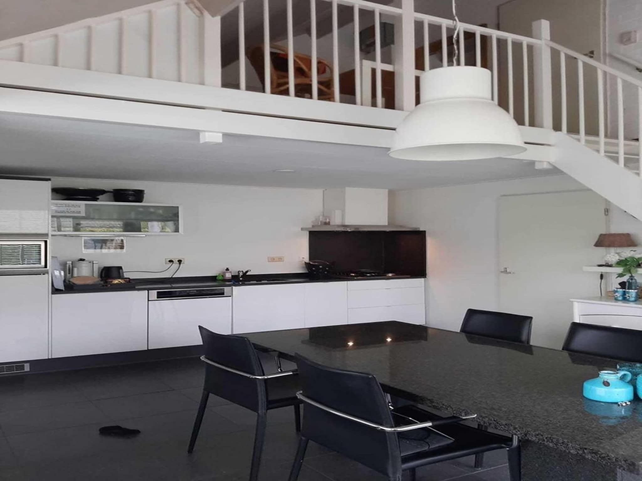 De eetkamer van Schoneveld 121 Duinroos Breskens in Breskens