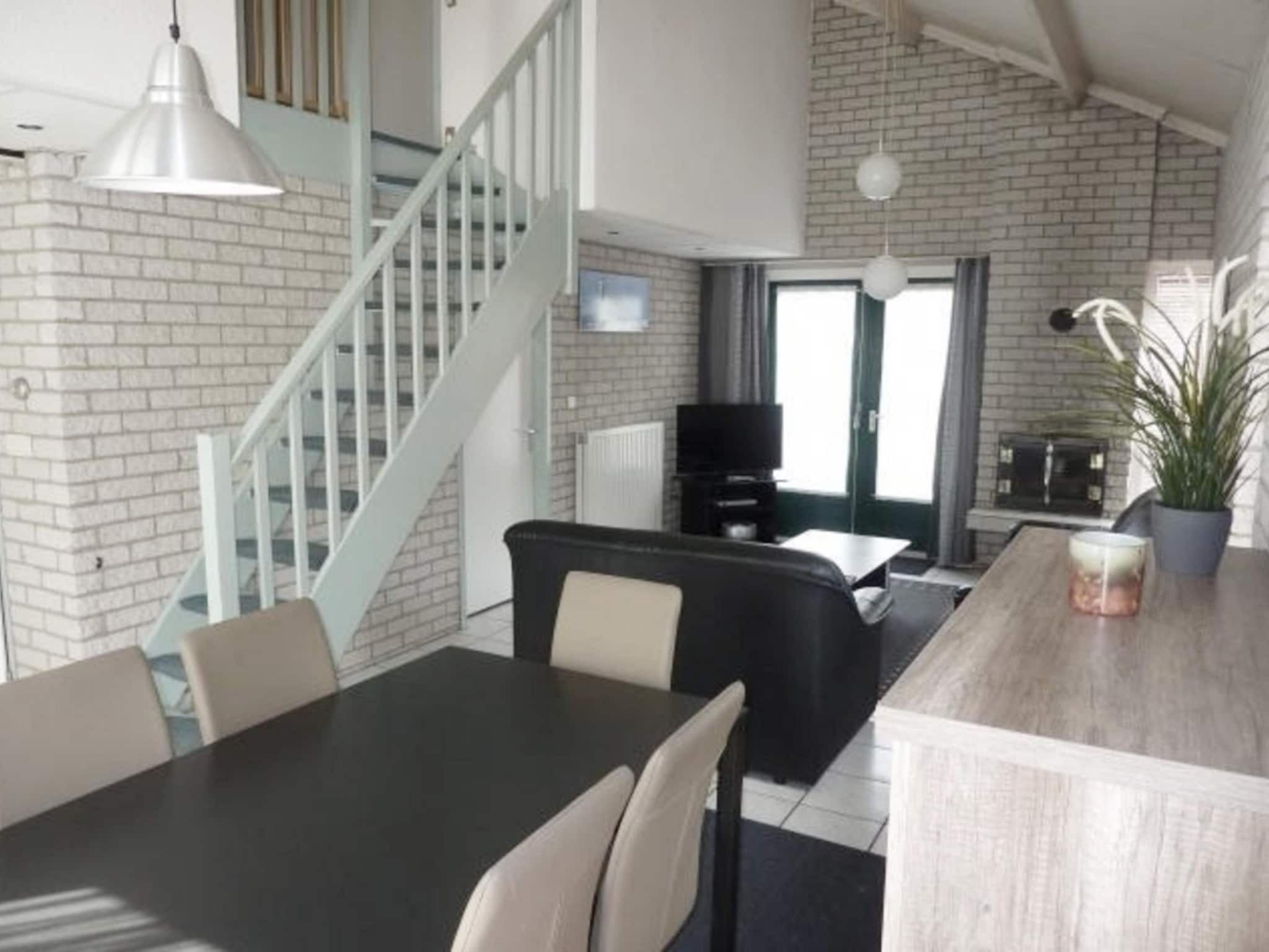 De eetkamer van Schoneveld 367 Strandparel Breskens in Breskens