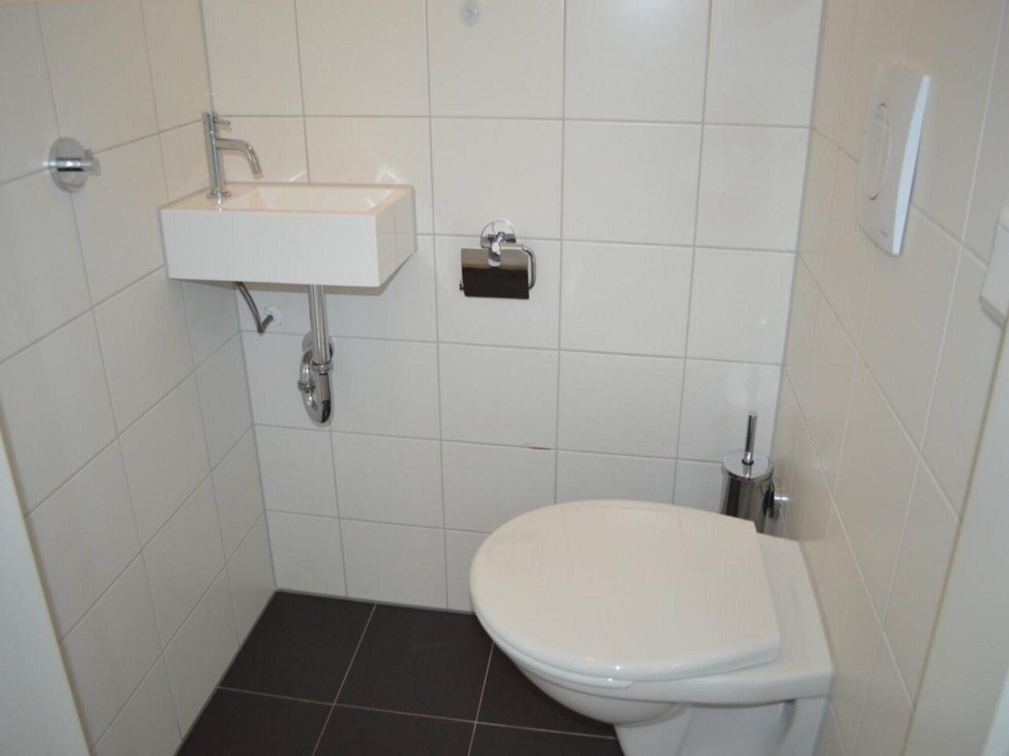 De badkamer van Landgoed de Lente 34 Krokus Breskens in Breskens