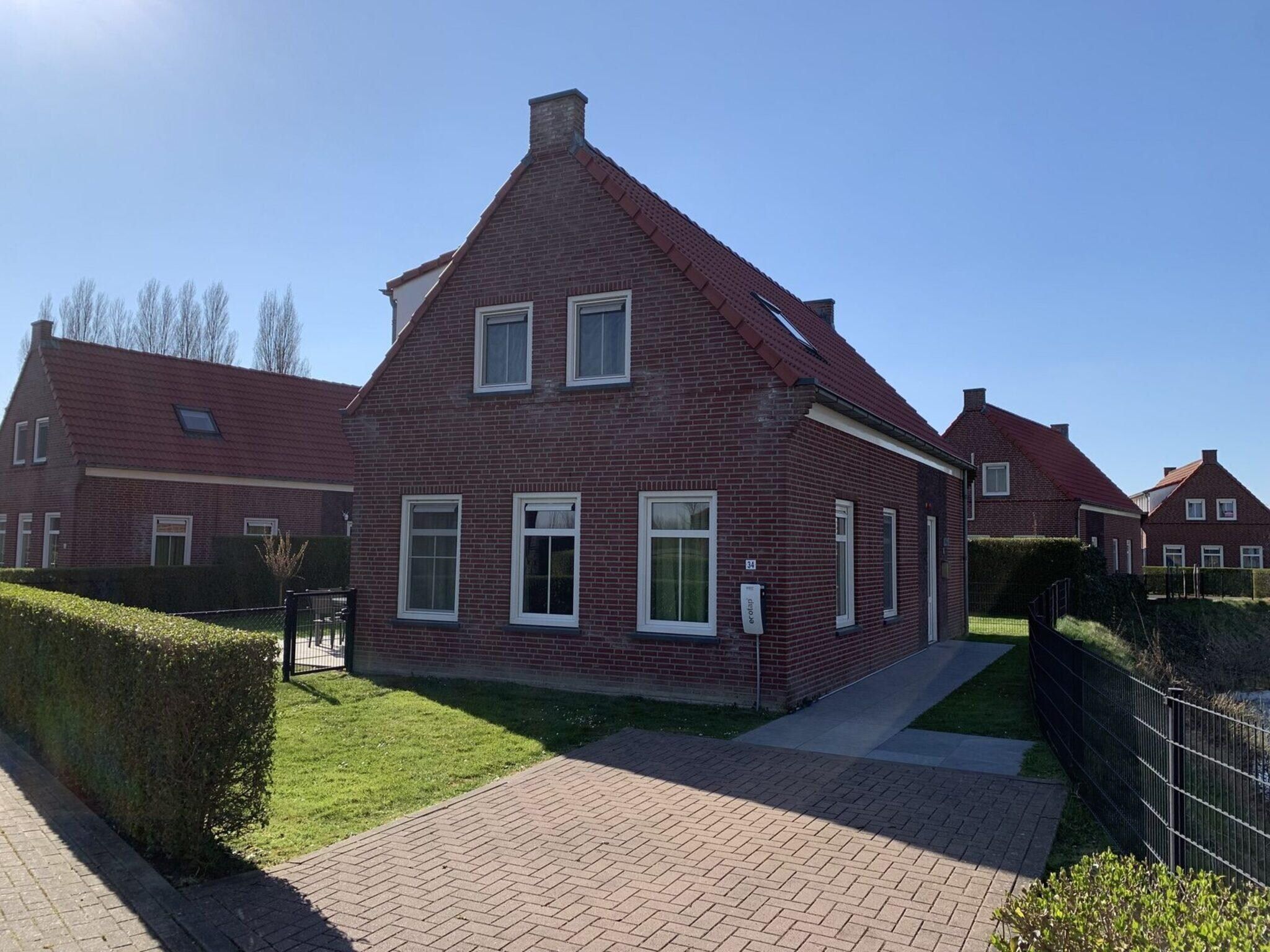 De buitenkant van Landgoed de Lente 34 Krokus Breskens in Breskens