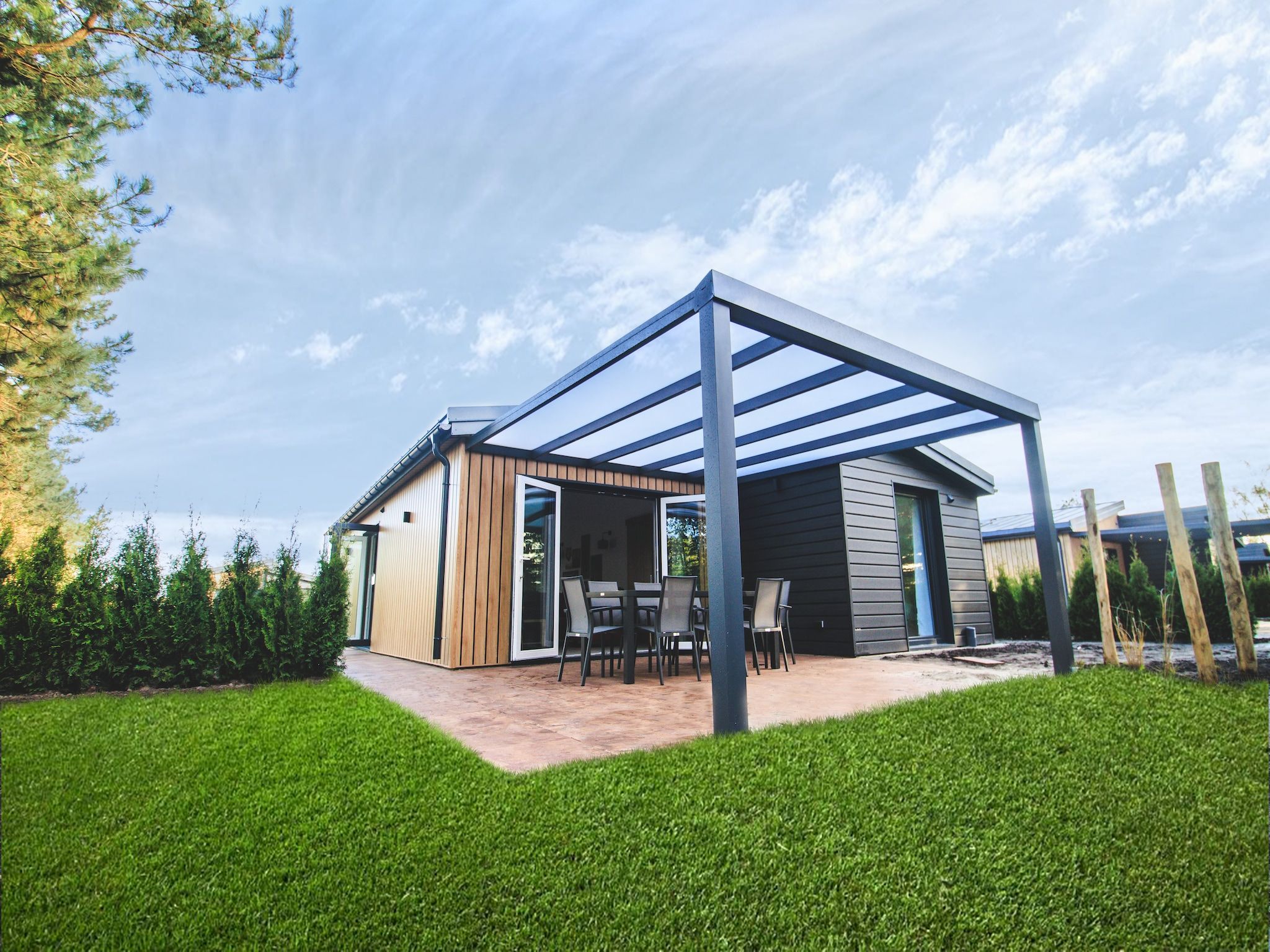 De buitenkant van Rancho Grande Deluxe in Slagharen