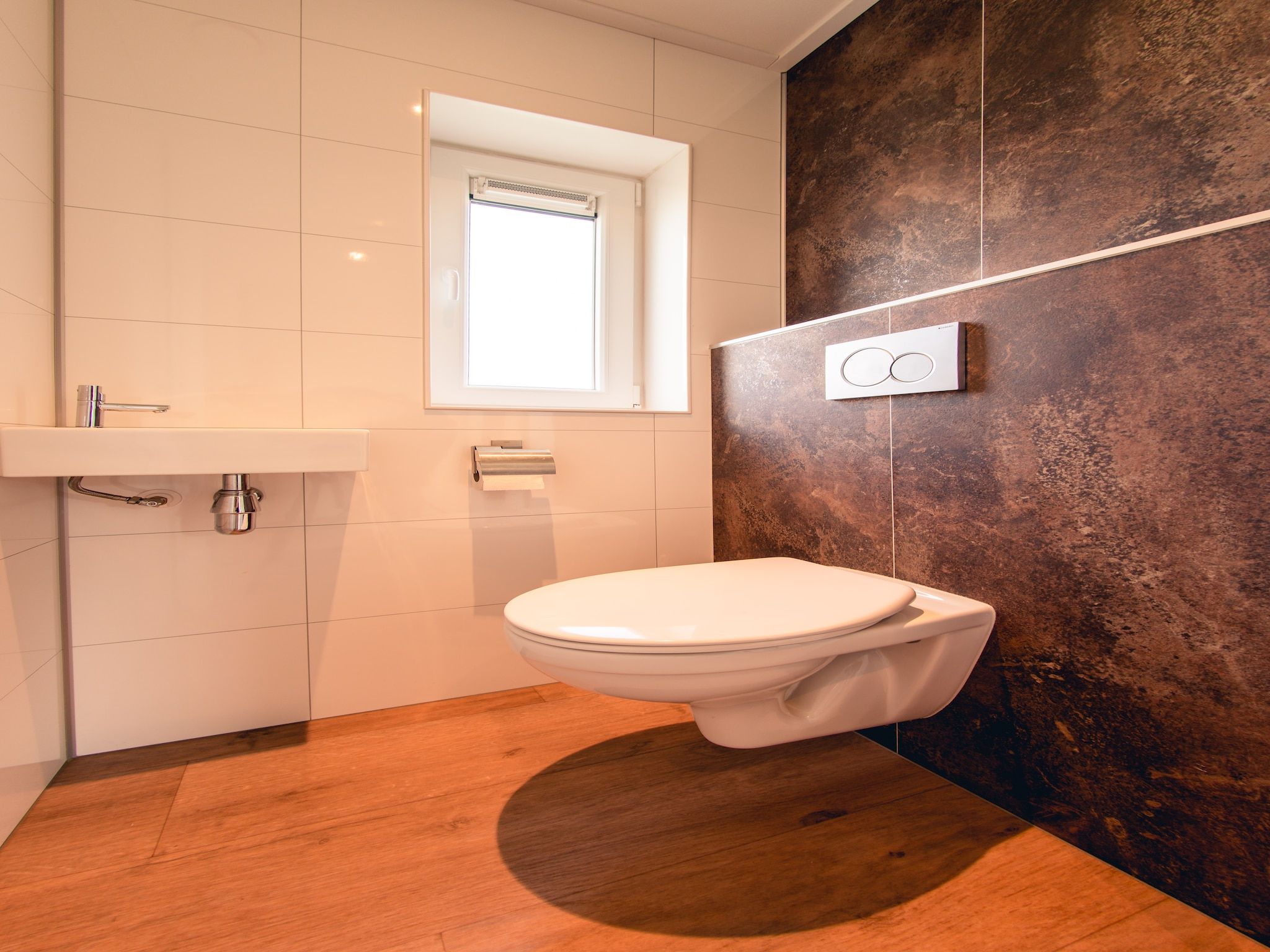 De badkamer van Raccoon Lodge in Slagharen