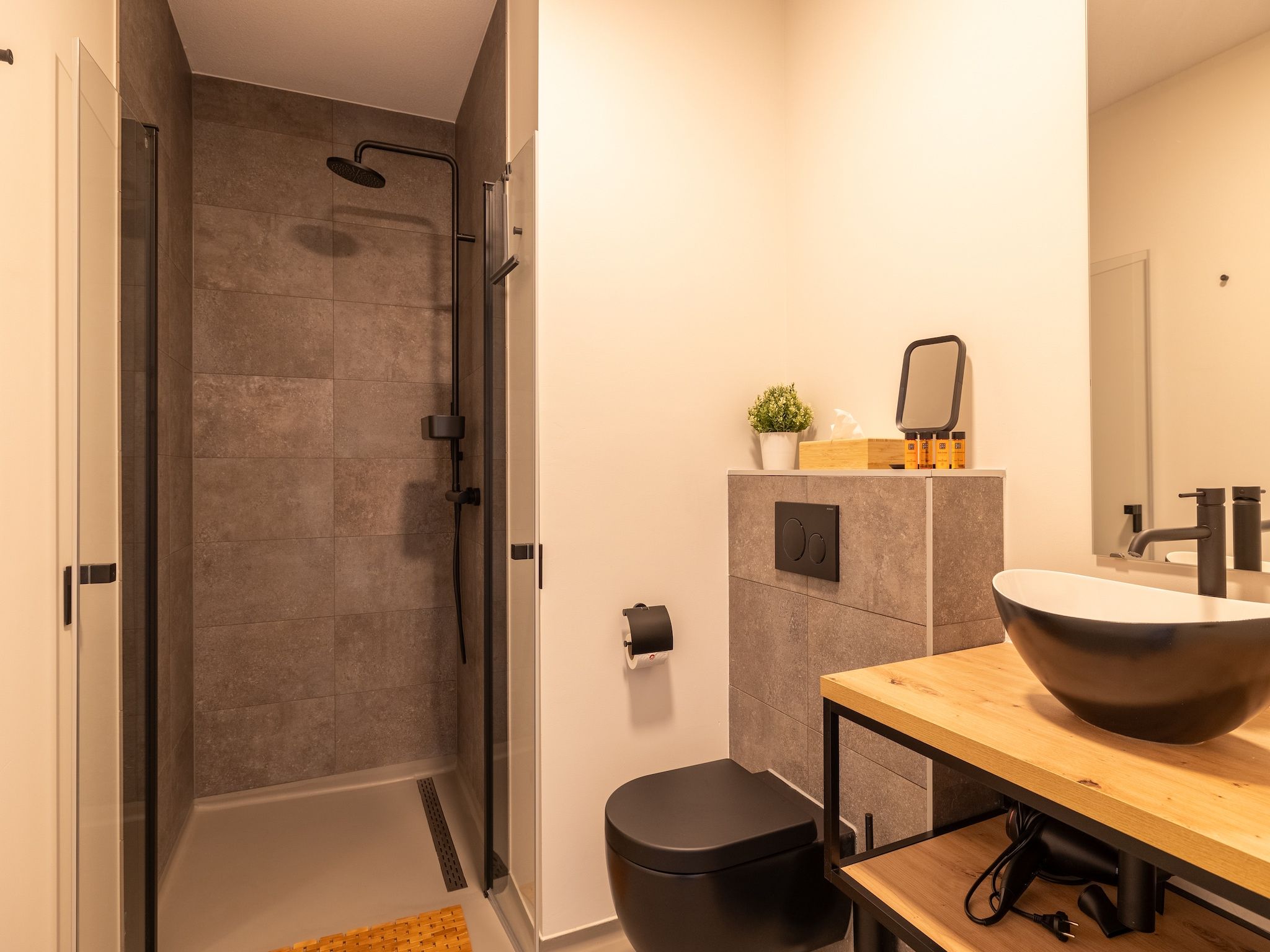 De badkamer van Appartement Vista Maris "Charlotte's Parel" - Havenweg 8-44  Sint-Annaland in Sint-Annaland