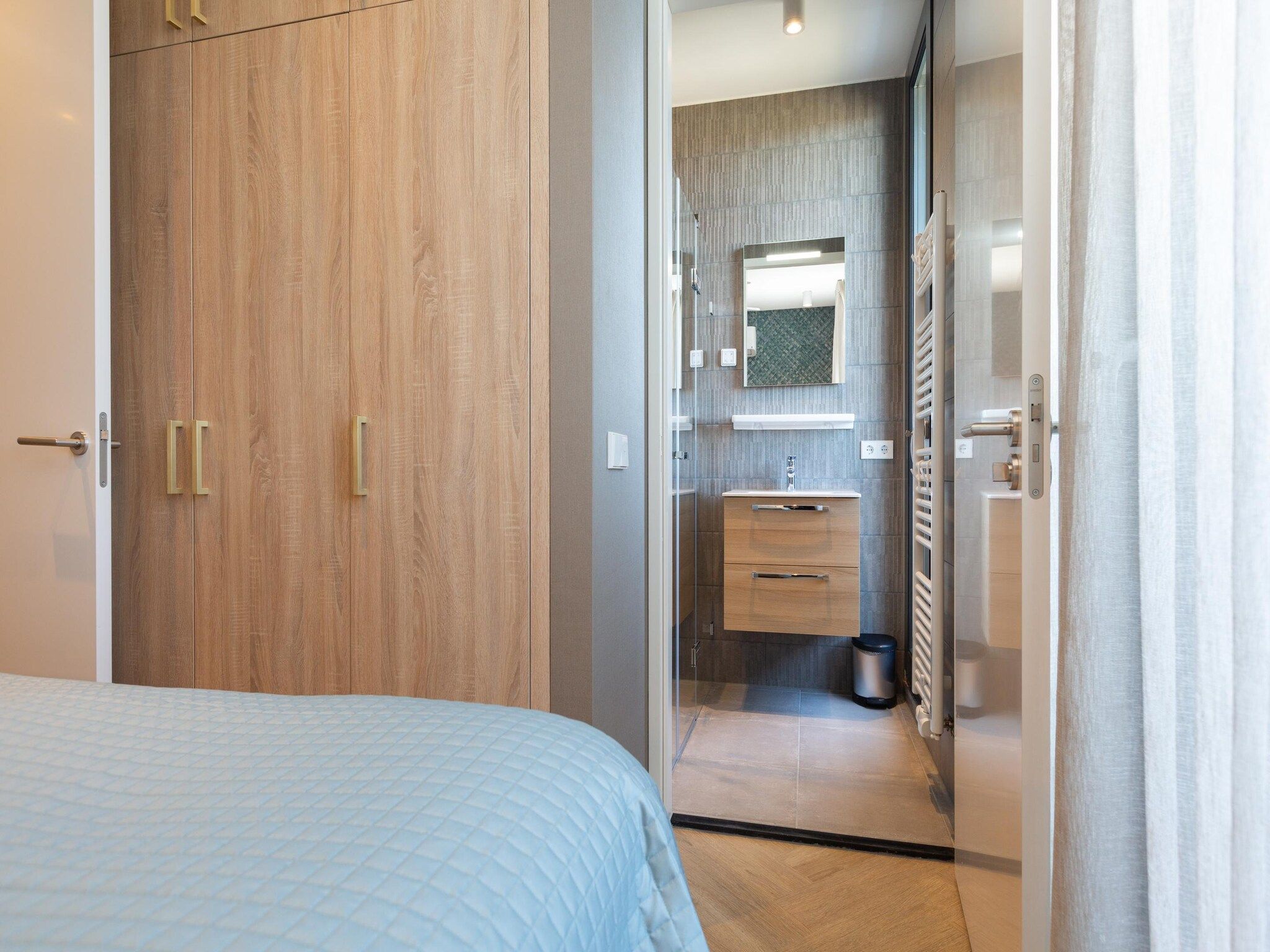 Een slaapkamer van Maurits 8 in Den Haag