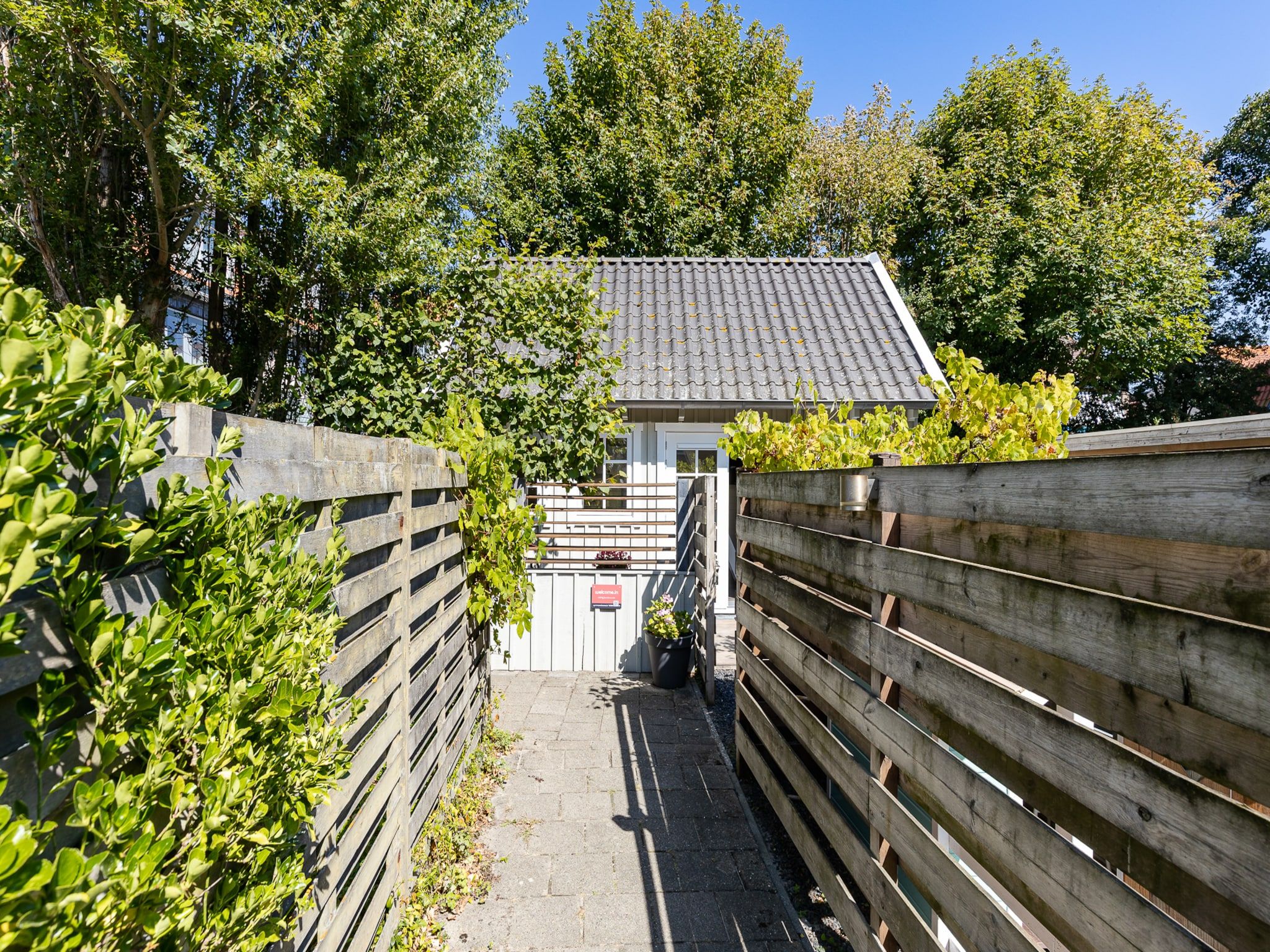 Het terras van Lijsterhofstraat 13 - Knusse vakantiewoning nabij strand en centrum in Domburg