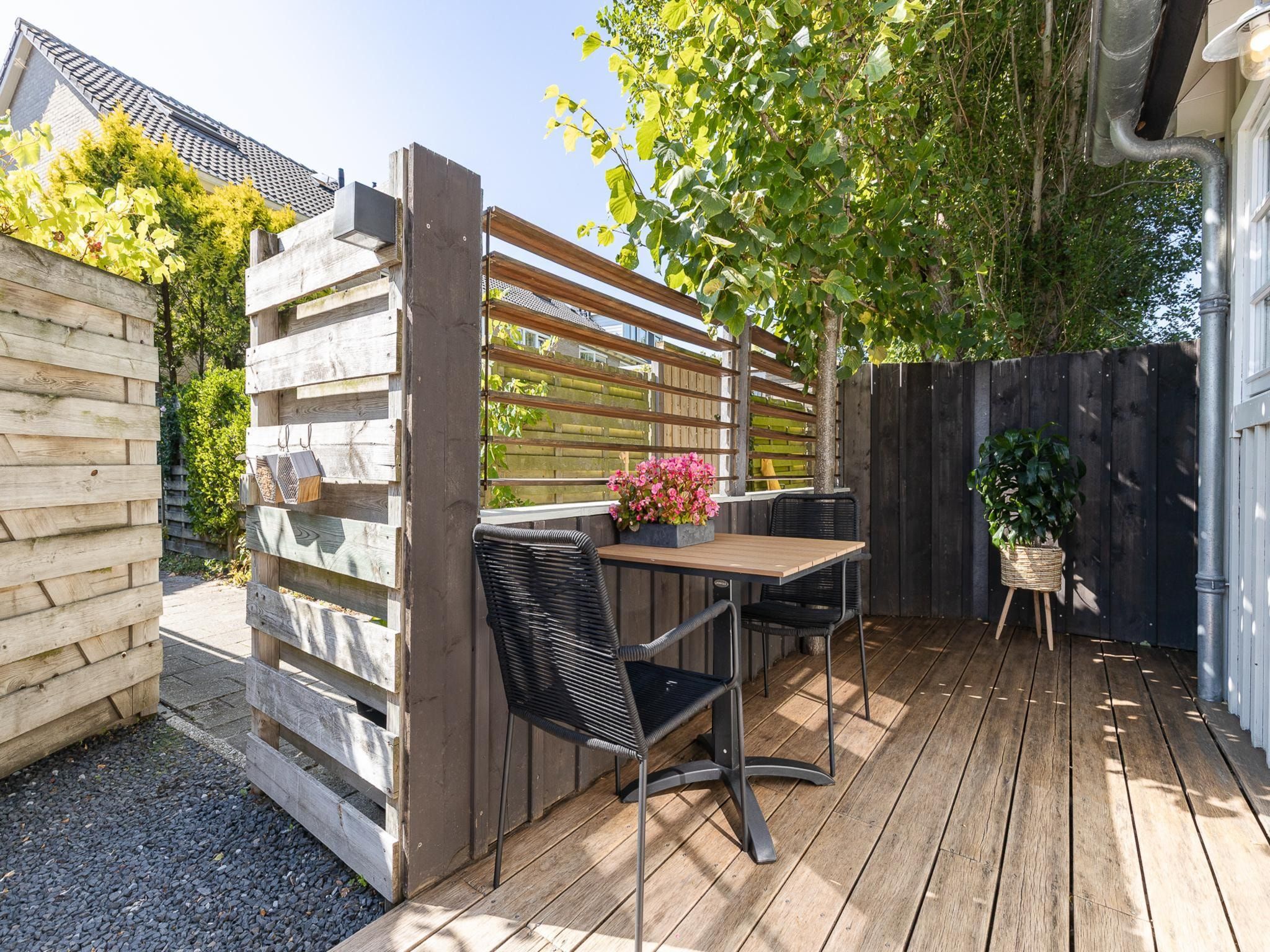 Het terras van Lijsterhofstraat 13 - Knusse vakantiewoning nabij strand en centrum in Domburg