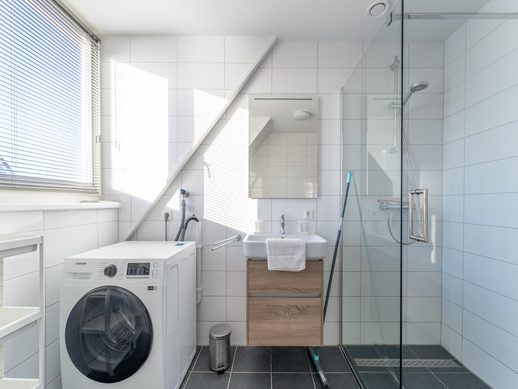 De badkamer van Wulpdal 63 in Scherpenisse