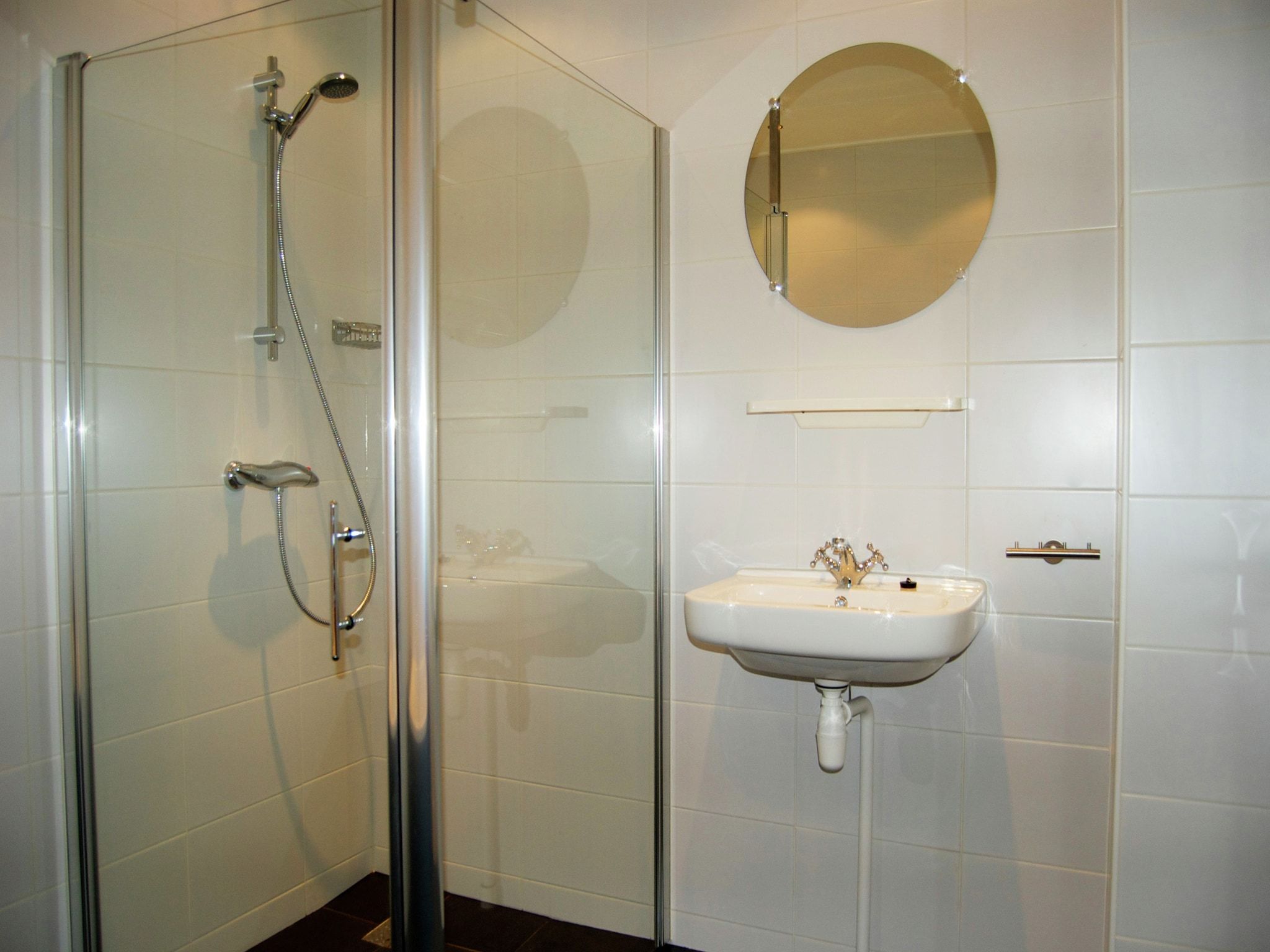 De badkamer van Berkenhof 8 personen in Workum