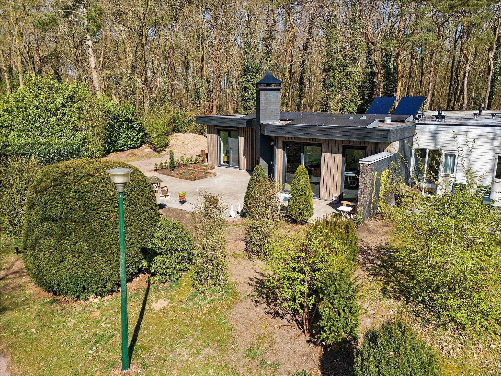 De buitenkant van Ermerzand Retreat in Erm