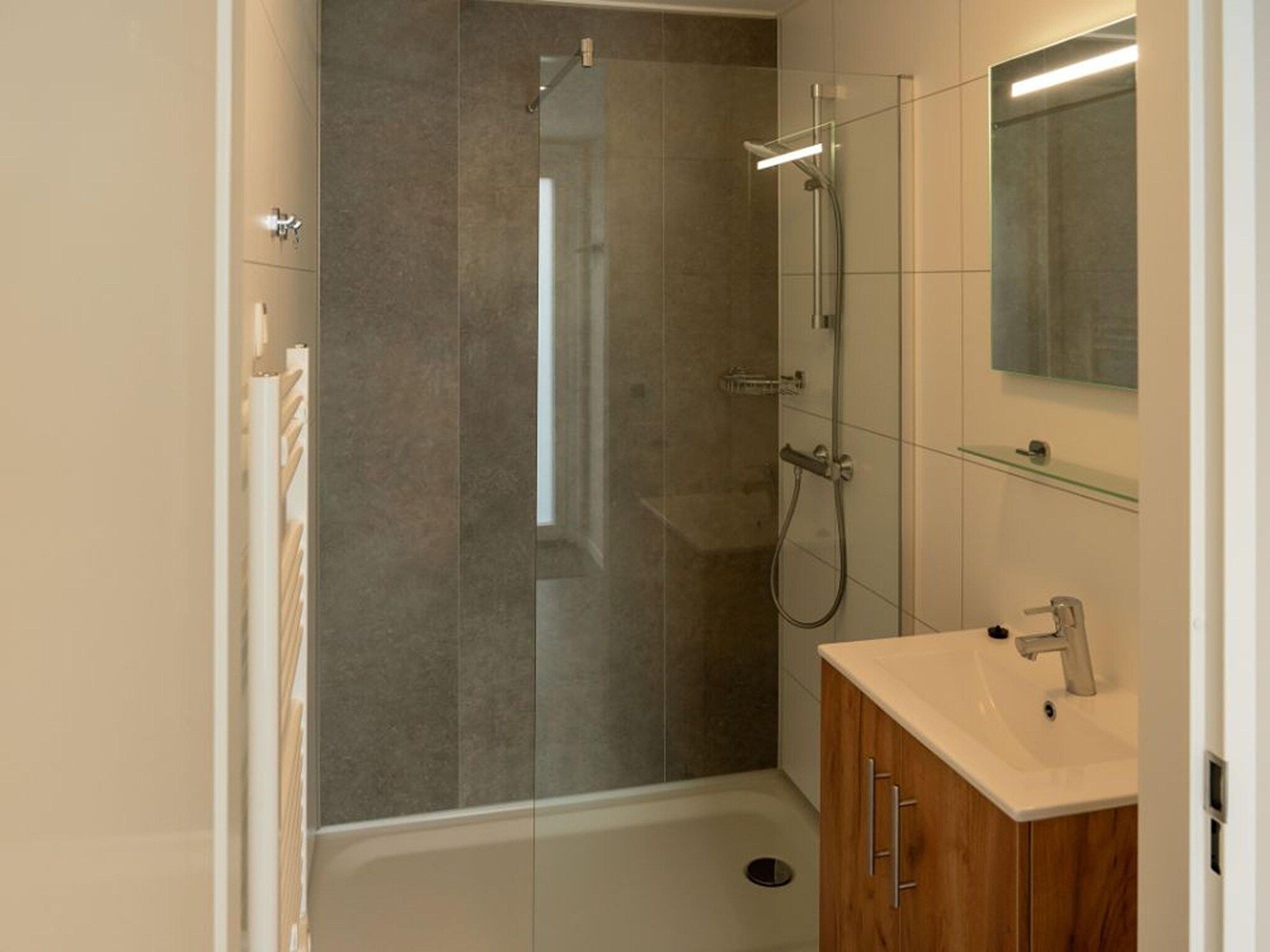 De badkamer van Op'e Pleats in Sint Nicolaasga