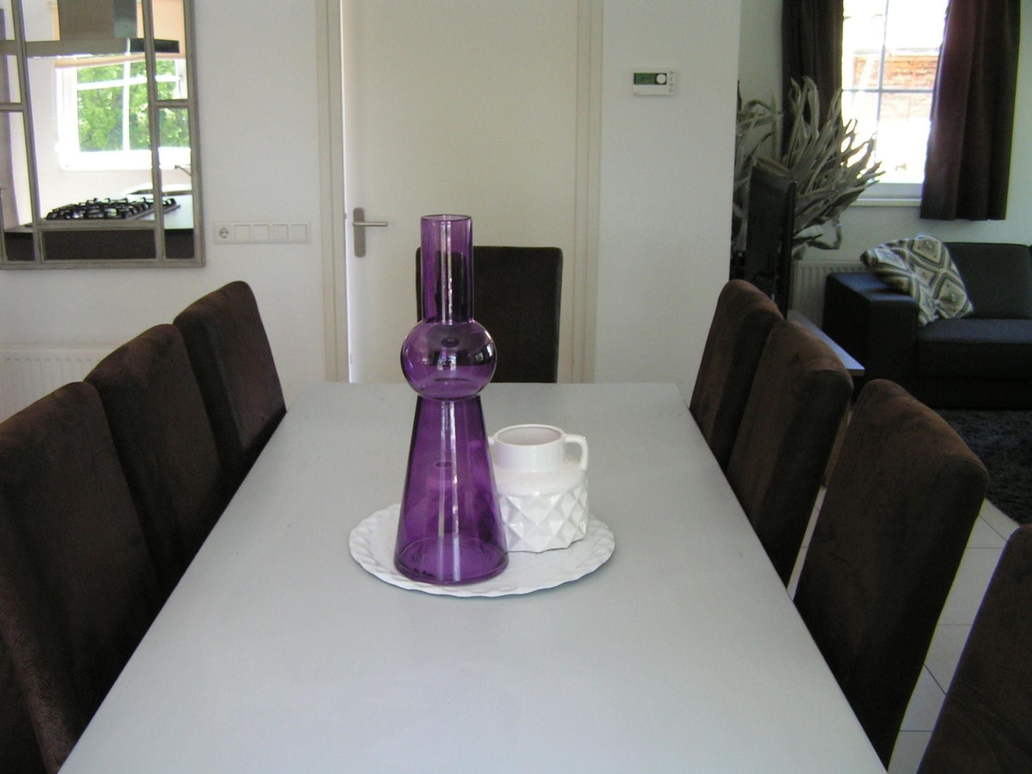 De eetkamer van Villa de Hertog 722 in Baarle-nassau