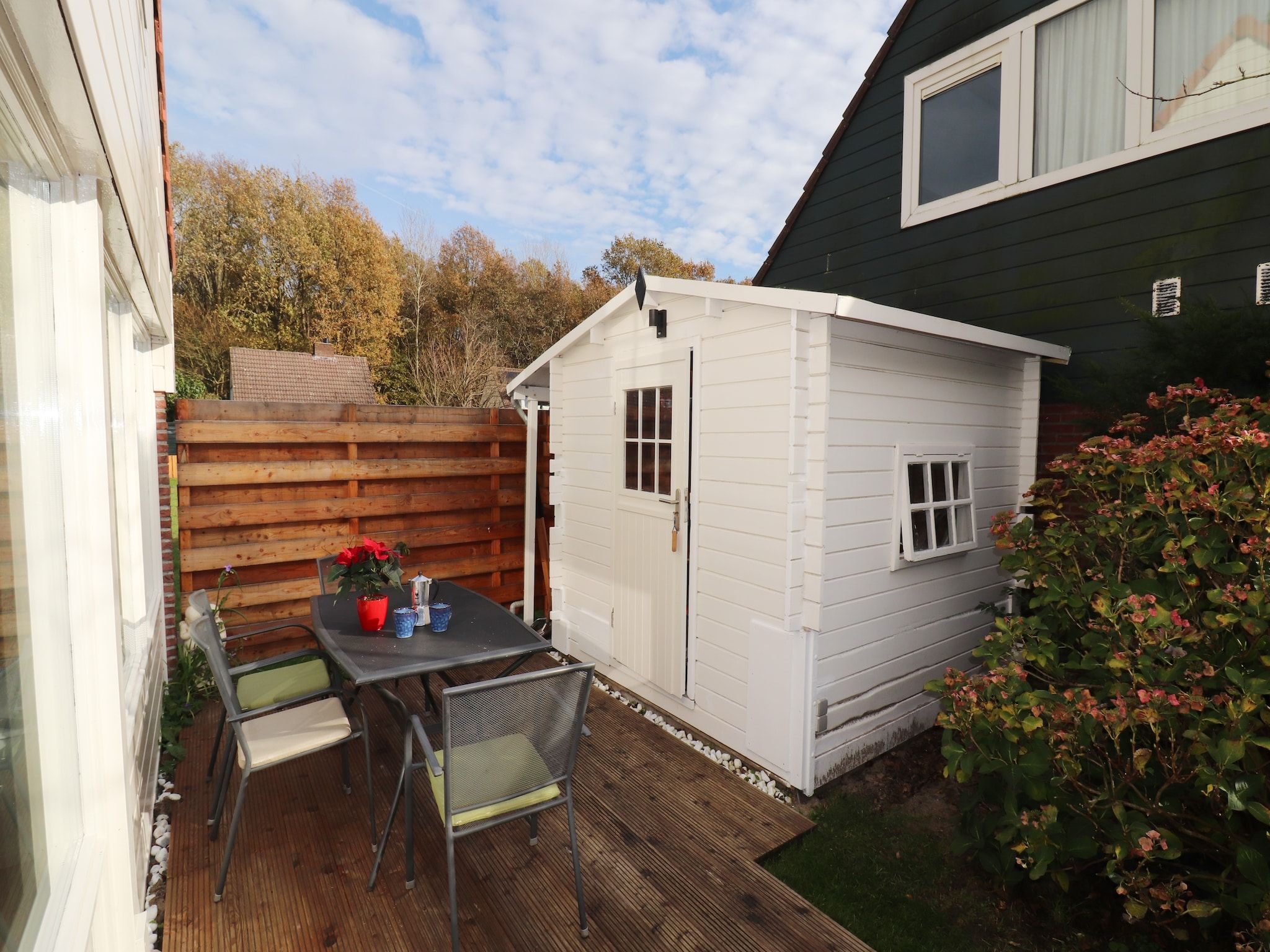 Het terras van Casa Divera in Noordwijkerhout