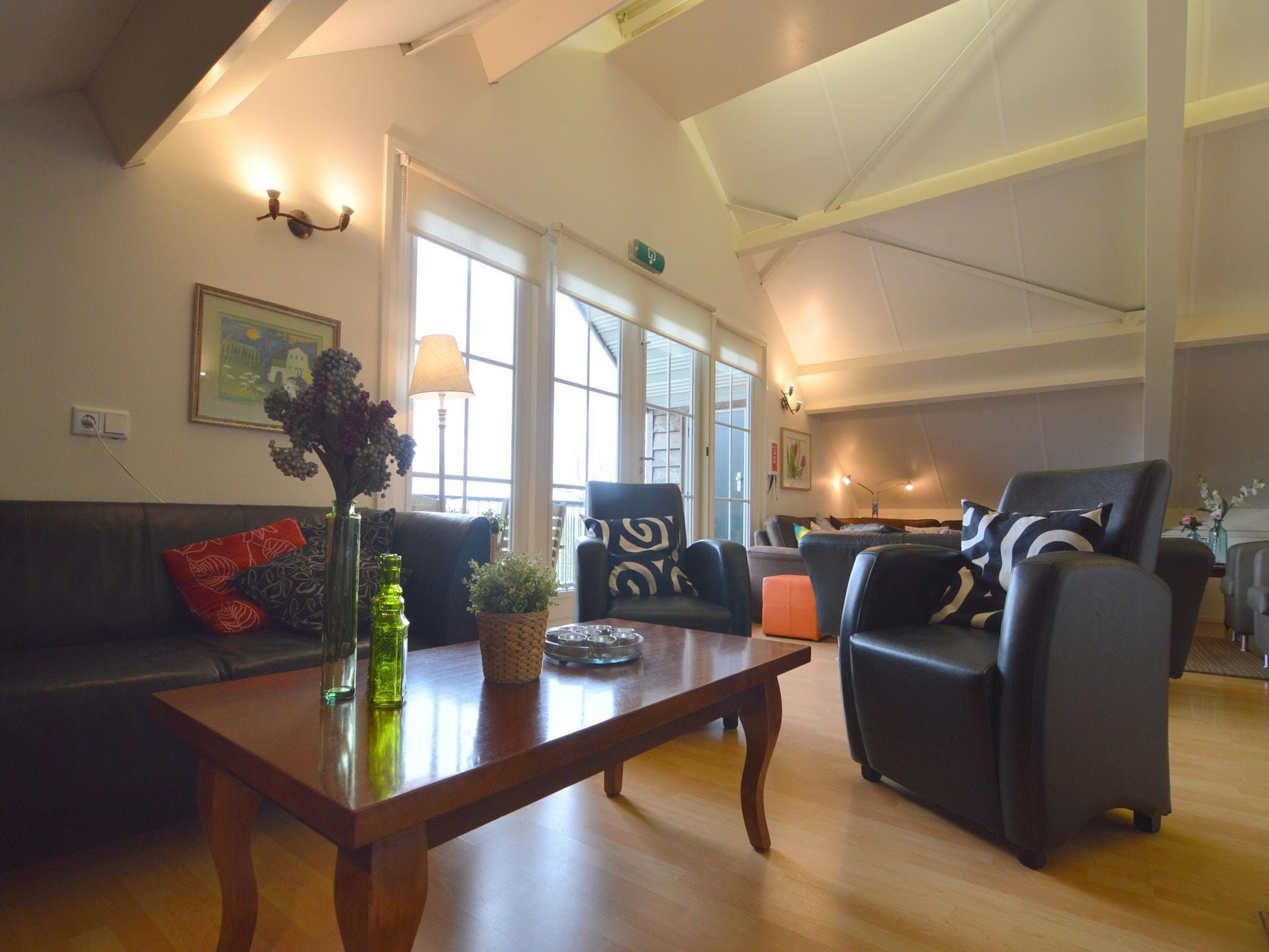 De woonkamer van BELLEVUE in Noordbeemster