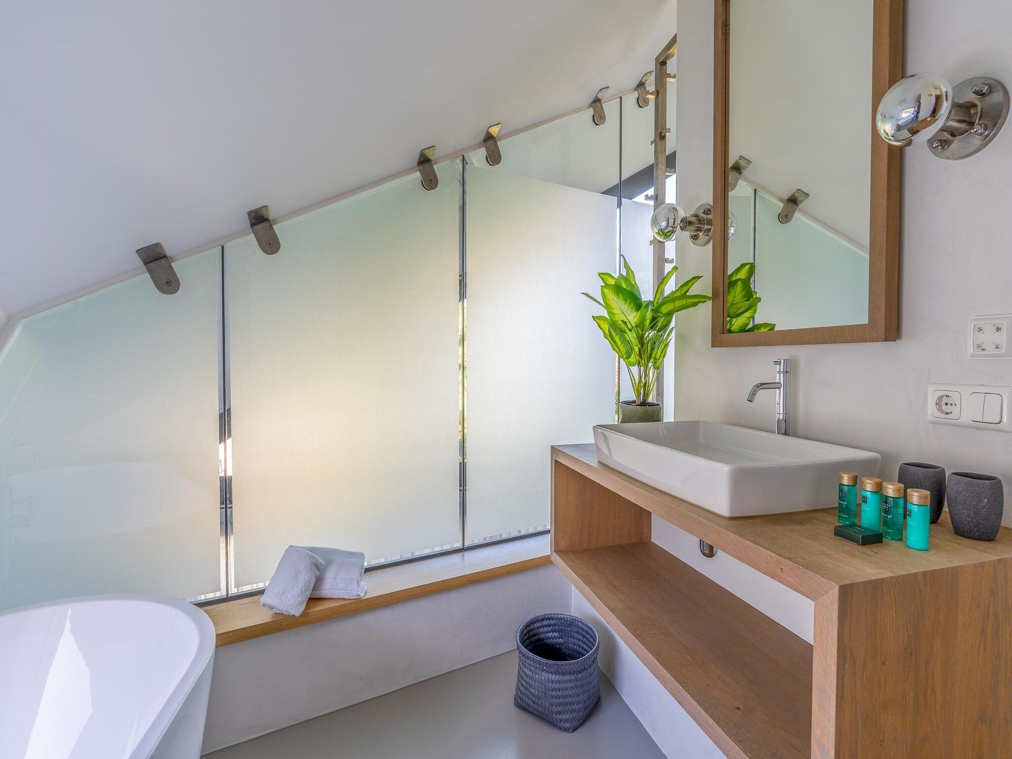 De badkamer van Duynzoom 2 in De Koog