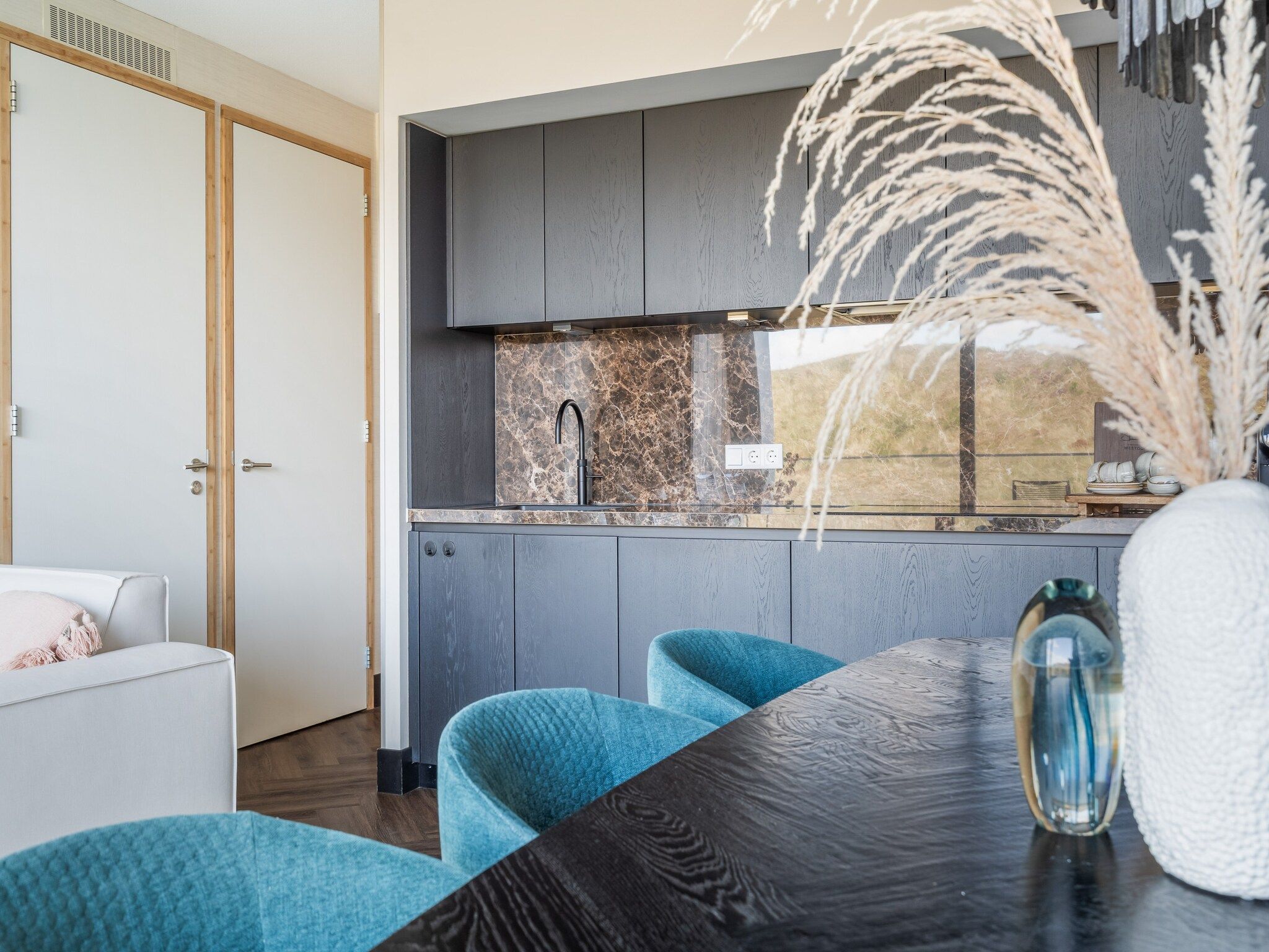 De keuken van Penthouse Zilt | 6 Persons in Sint Maartenszee