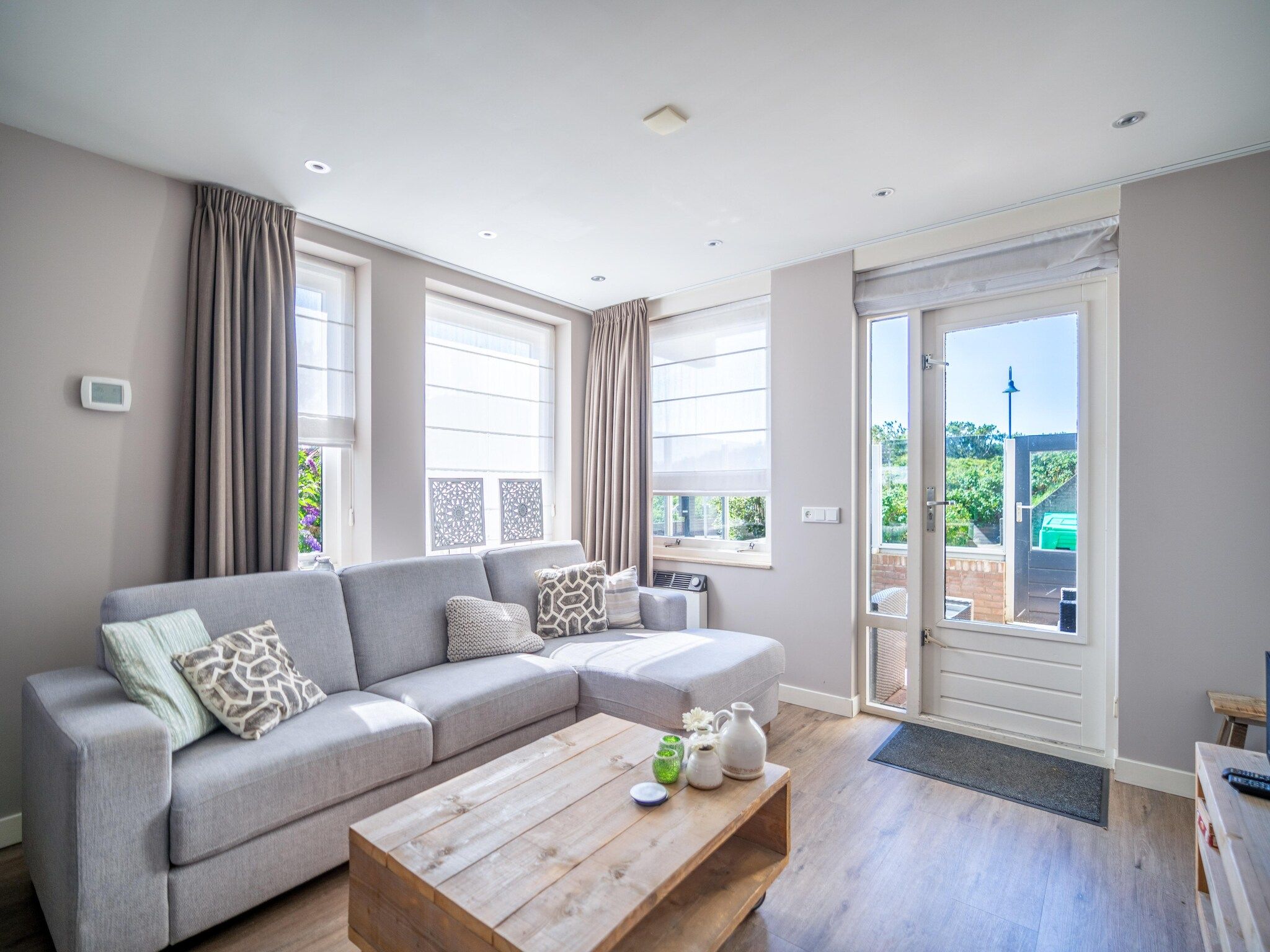 De woonkamer van Juliana 034 in De Koog