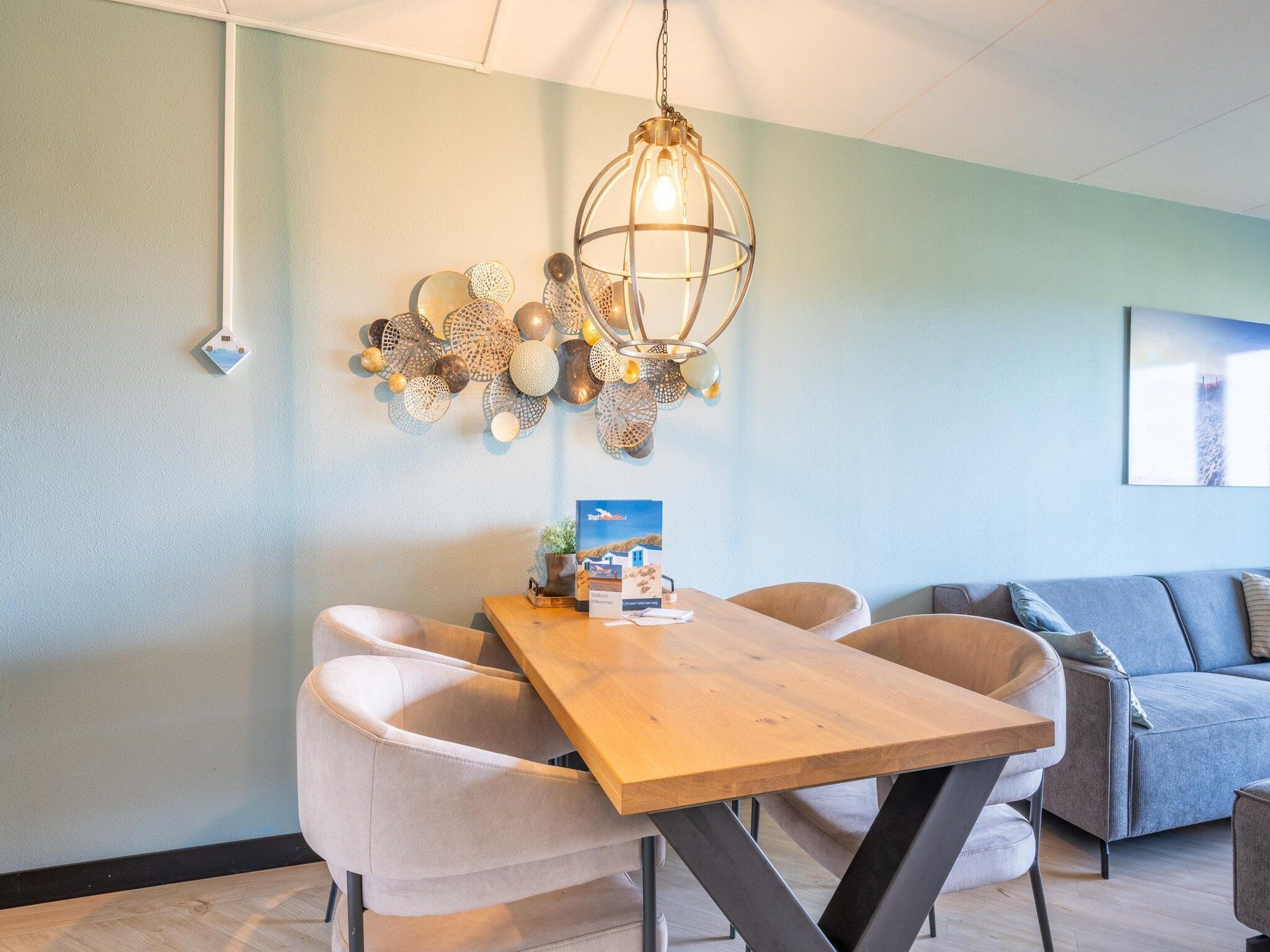 De woonkamer van Juliana 044 in De Koog