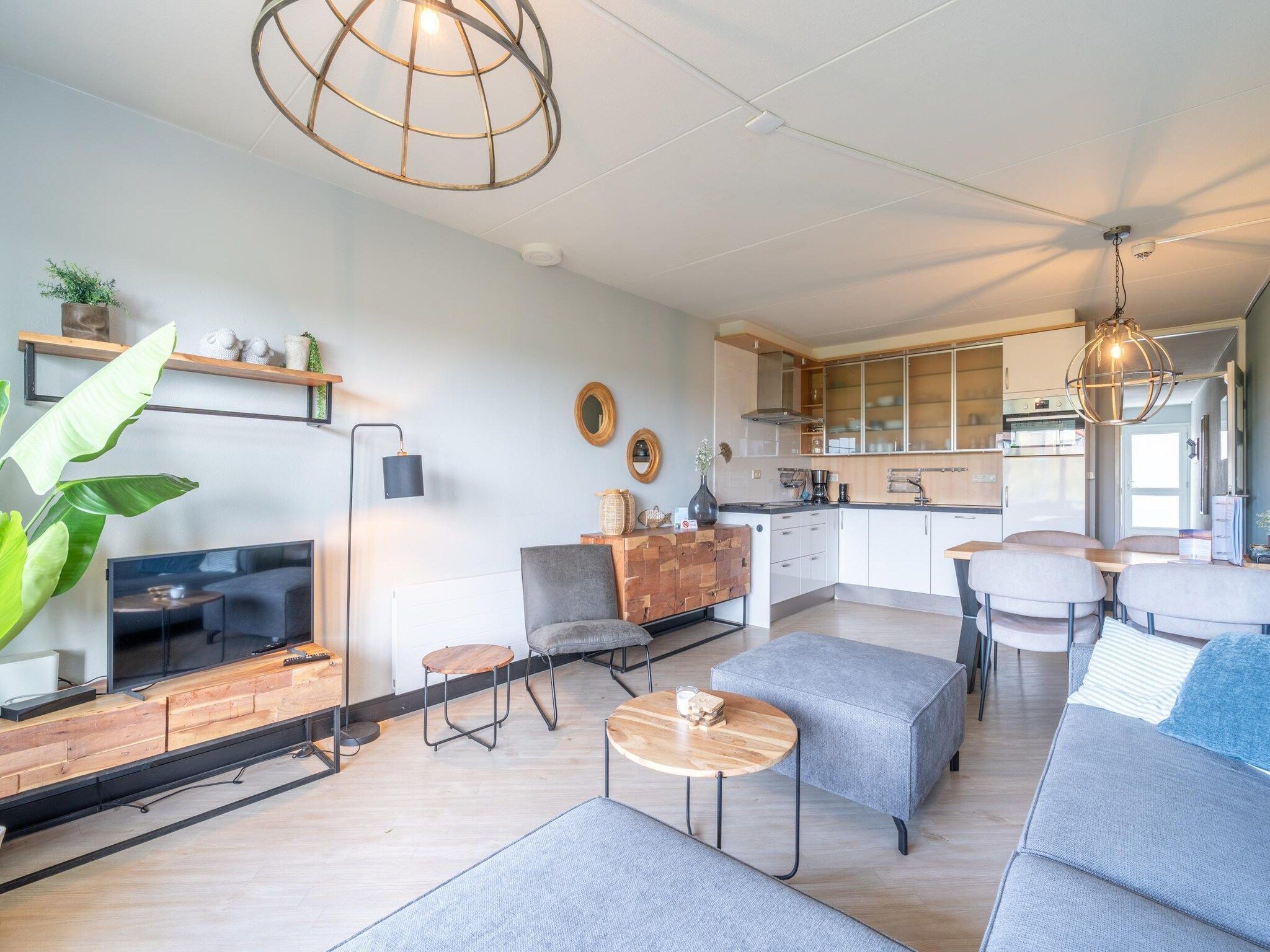 De woonkamer van Juliana 044 in De Koog