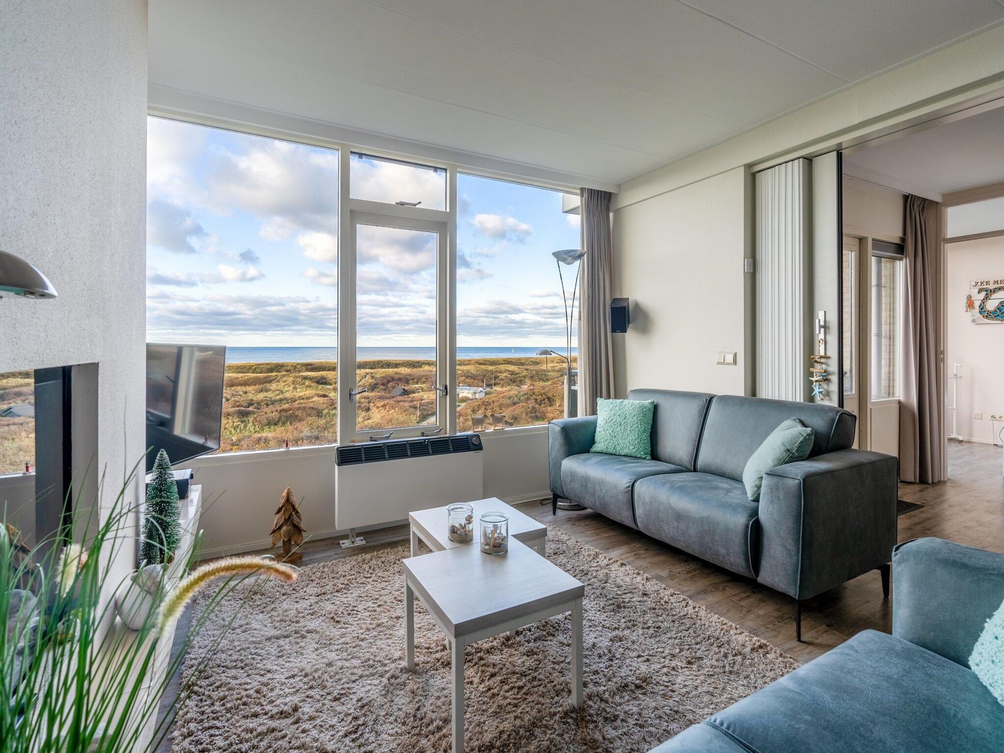 De woonkamer van Juliana 114 in De Koog
