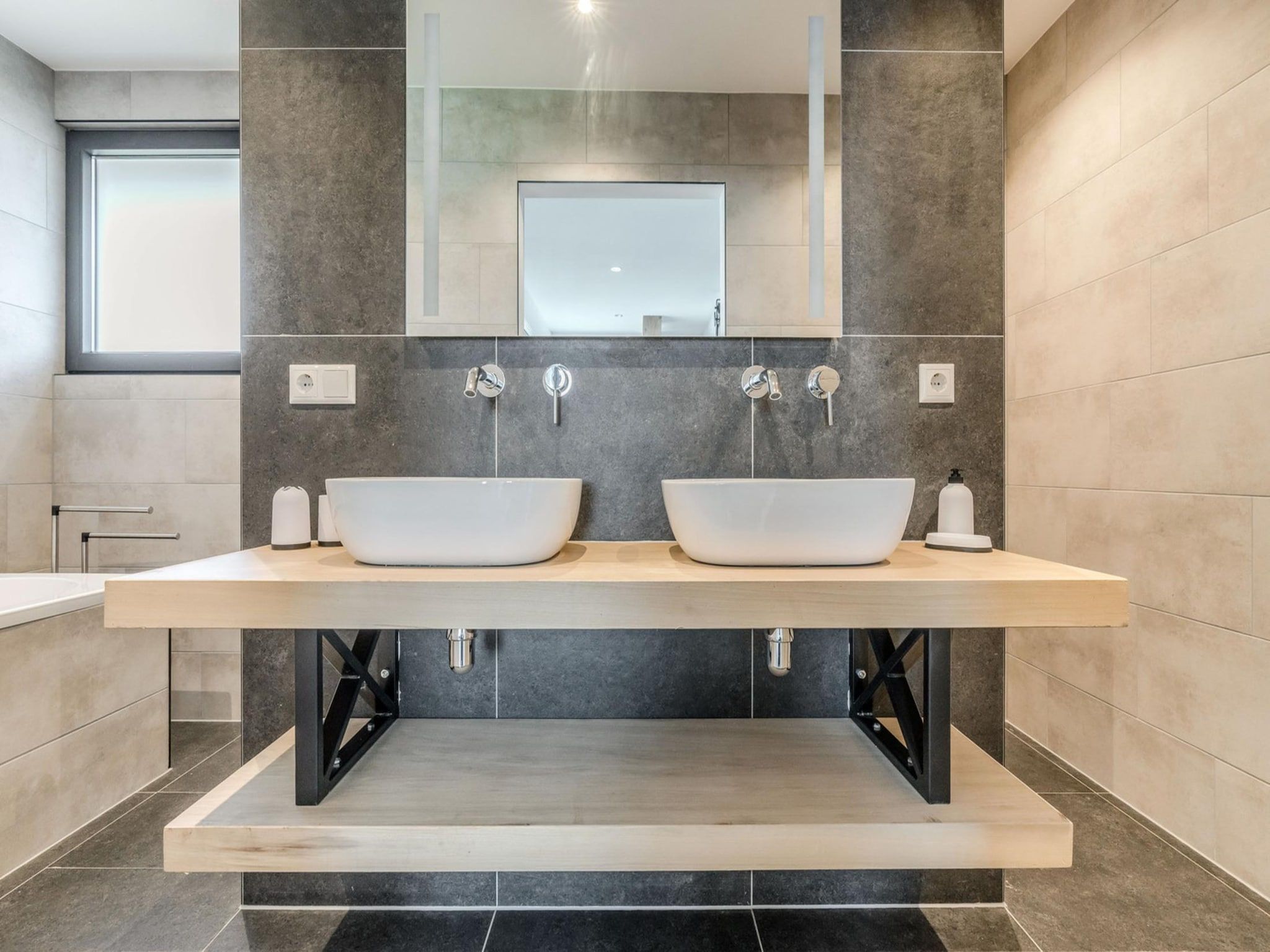 De badkamer van Farm Lodge 669 in Baarle-nassau