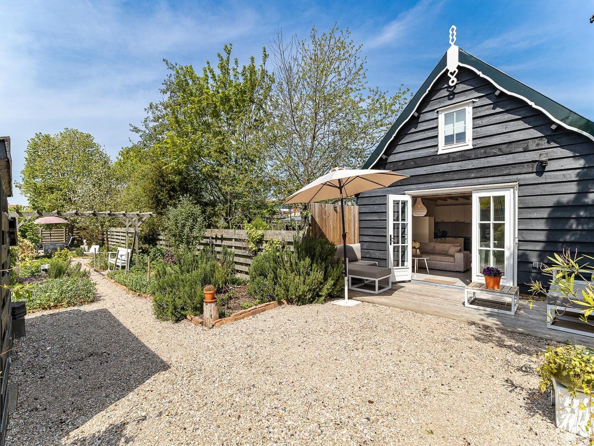 De buitenkant van Holiday home - Schoolstraat 6a | Vrouwenpolder in Vrouwenpolder