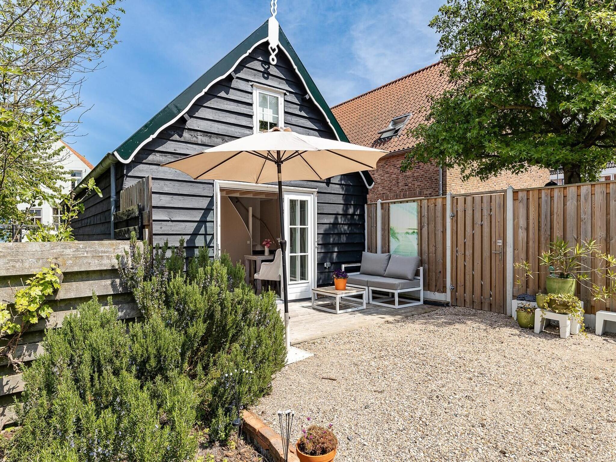 De buitenkant van Holiday home - Schoolstraat 6a | Vrouwenpolder in Vrouwenpolder