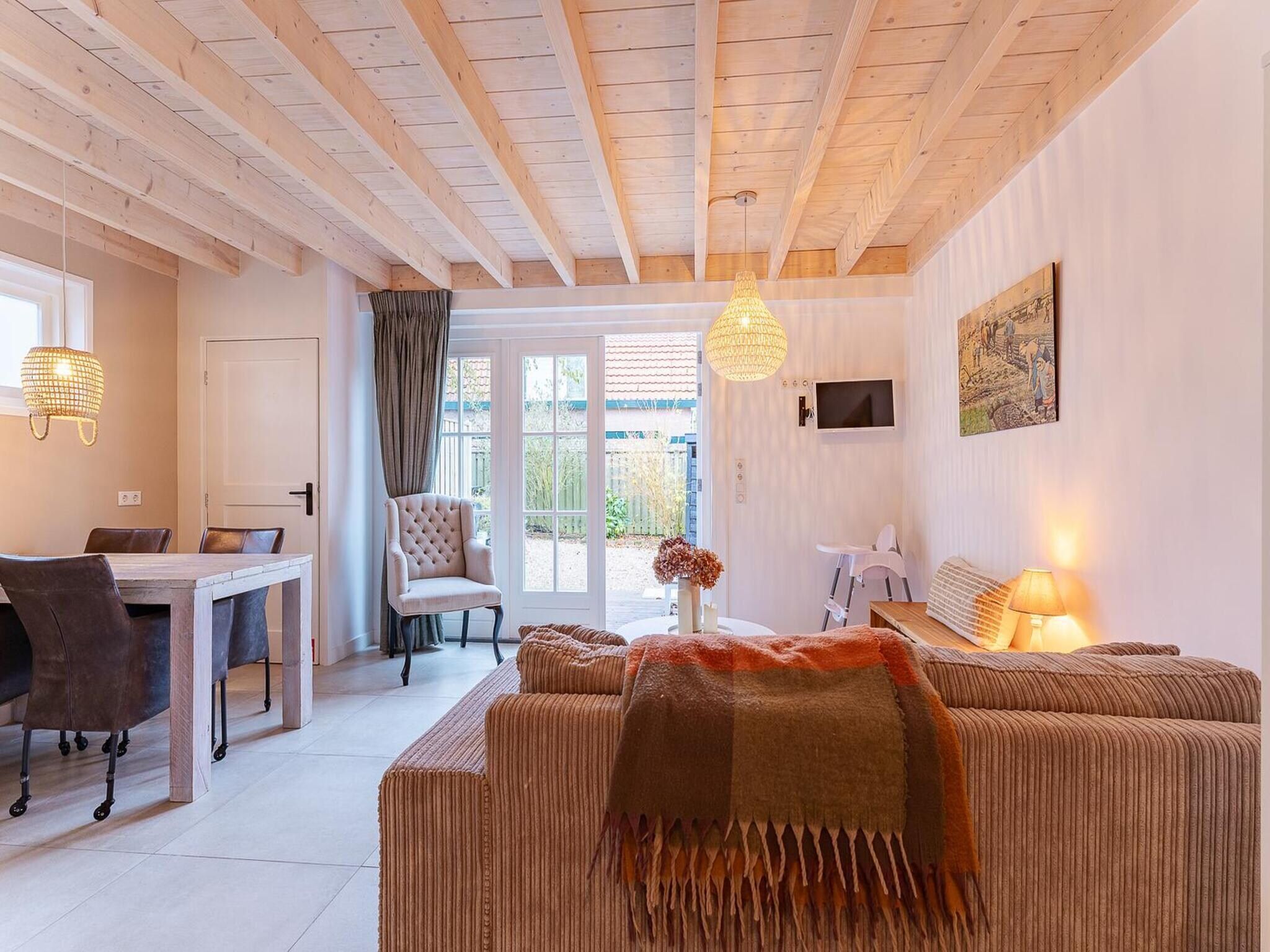 De woonkamer van Holiday home - Schoolstraat 6a | Vrouwenpolder in Vrouwenpolder