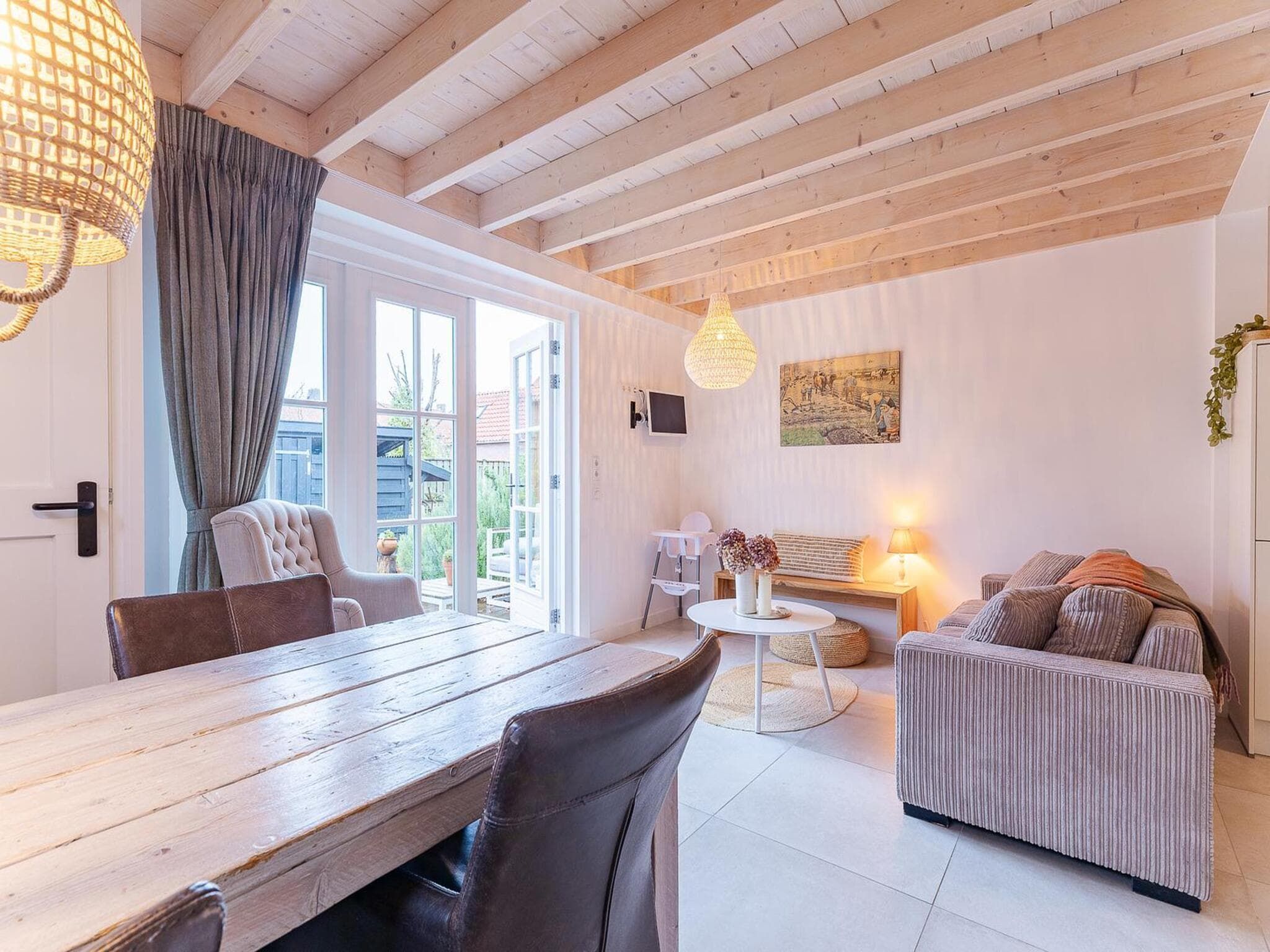 De woonkamer van Holiday home - Schoolstraat 6a | Vrouwenpolder in Vrouwenpolder