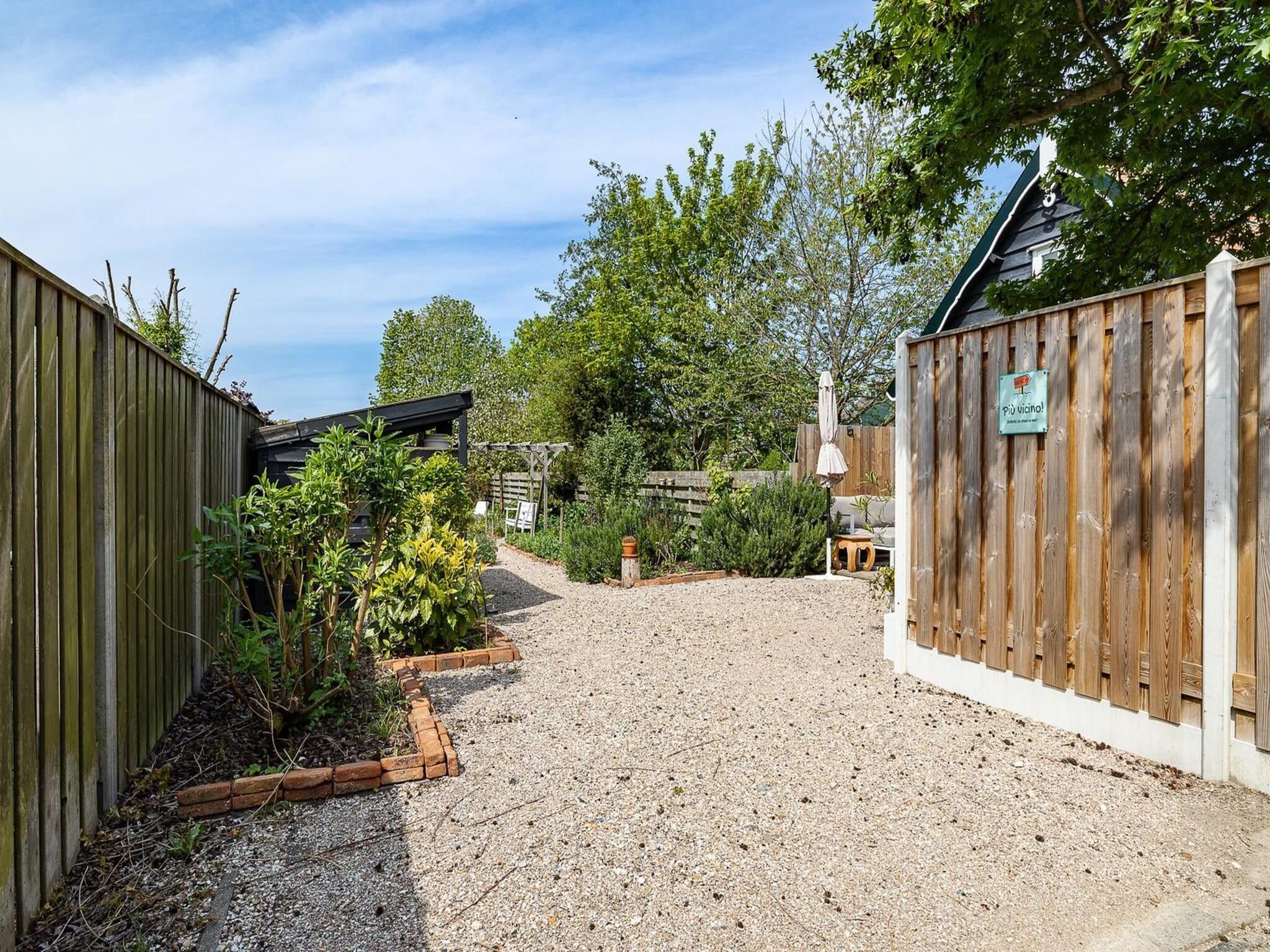 De tuin van Holiday home - Schoolstraat 6a | Vrouwenpolder in Vrouwenpolder