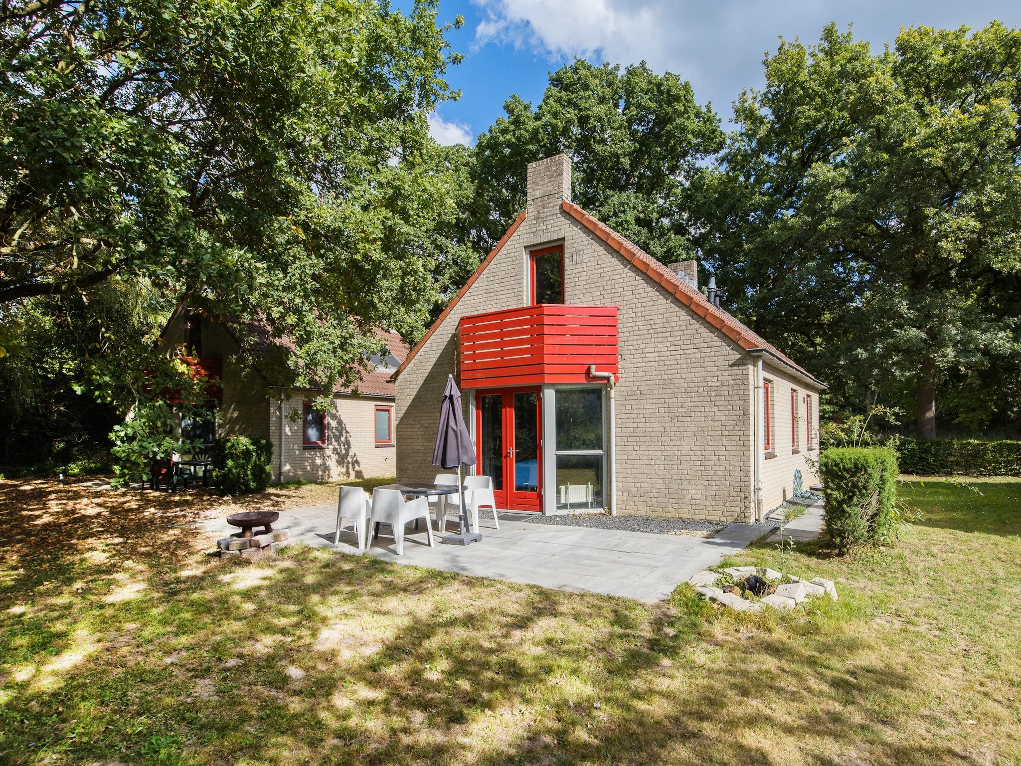Het terras van 6 - Persons De Zingende Wilg (copy) (copy) (copy) in Ewijk