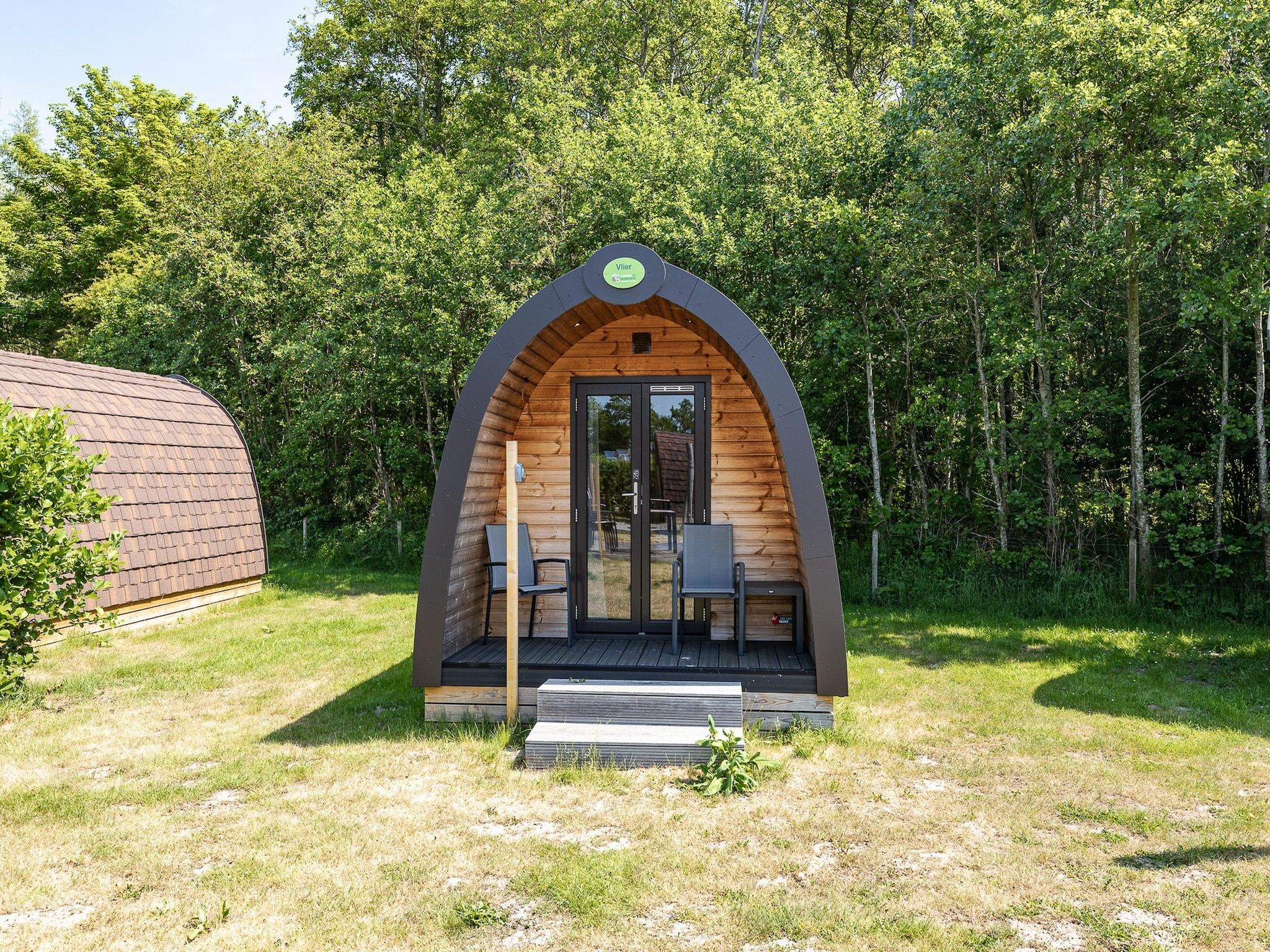 De buitenkant van Duinhoeve Duinlodges 2 pers (huisdiervriendelijk) in Burgh-Haamstede