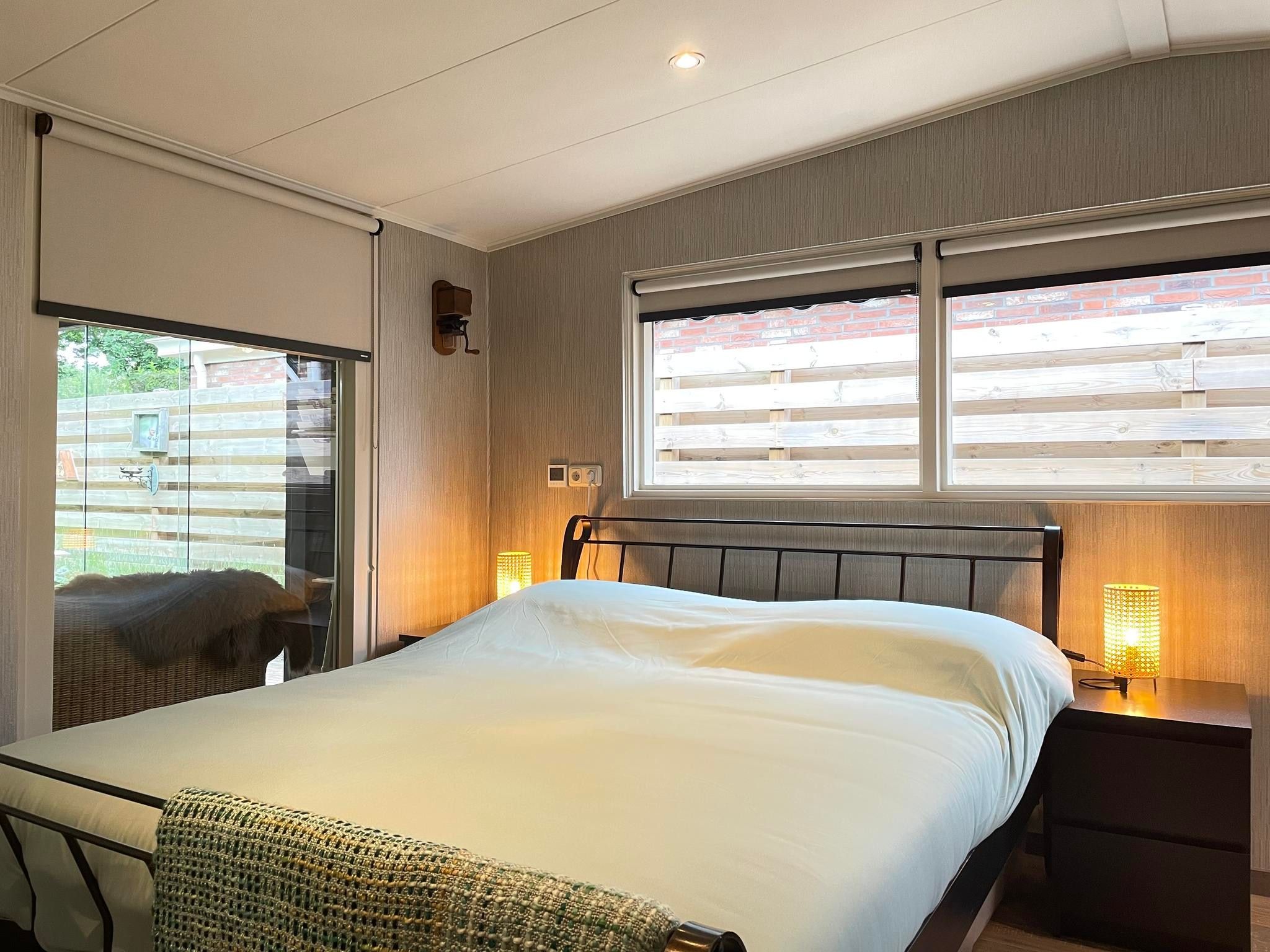 Een slaapkamer van De Groninger Zeeuw in Bellingwolde