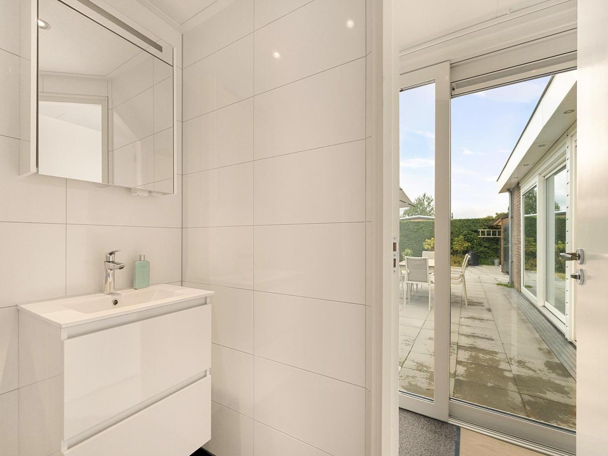 De badkamer van Eureka 57 in Sint Maartensvlotbrug