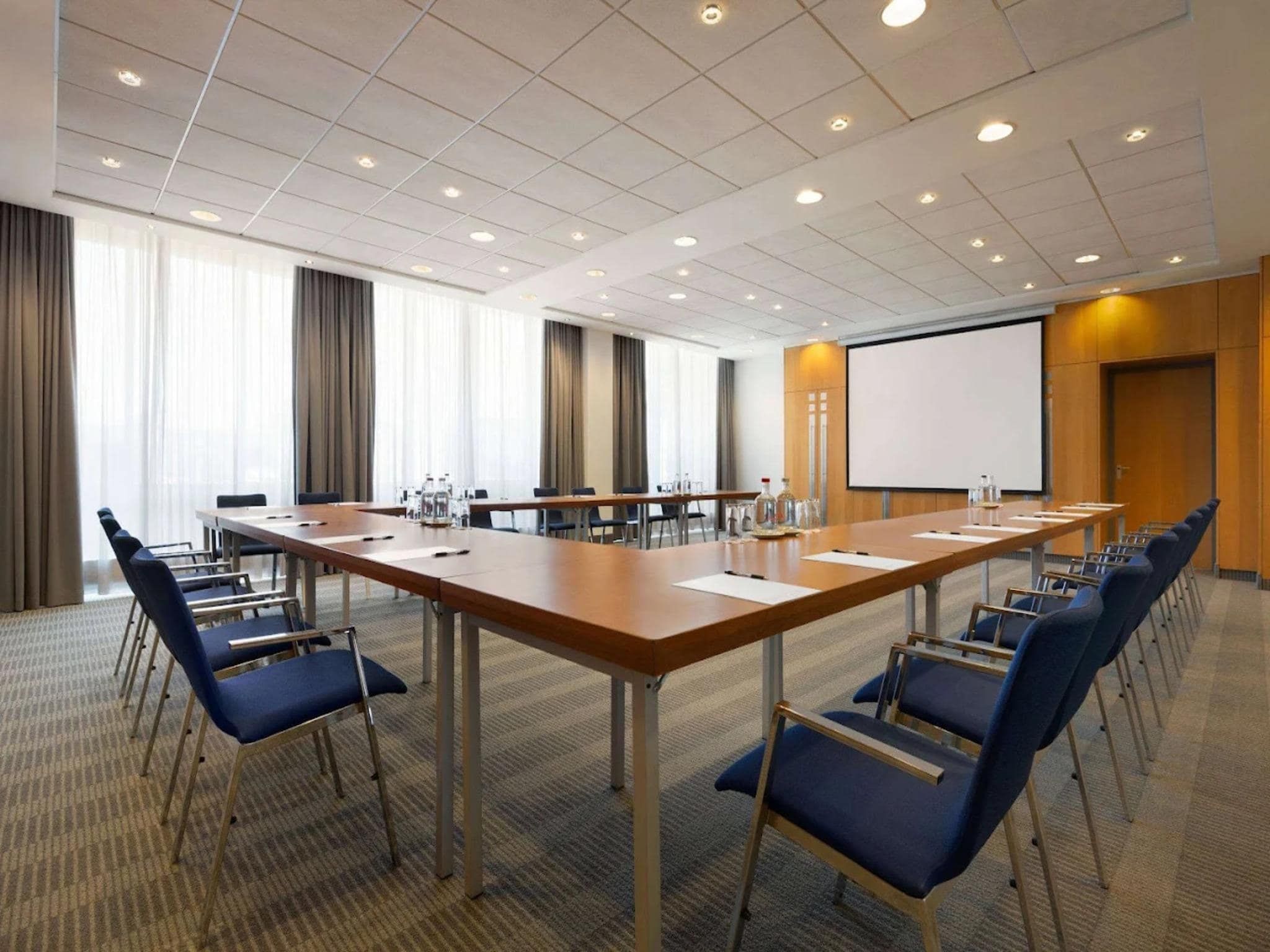 Sunday Hotel Amsterdam Airport Schiphol in Badhoevedorp, - Foto 6 van 32