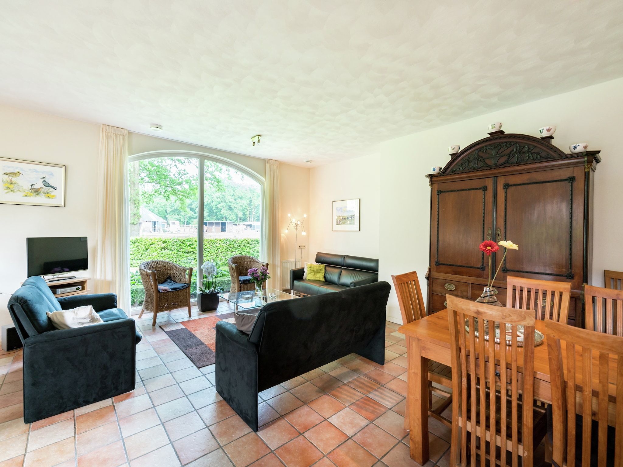 De woonkamer van Gerhardeshoeve in Hardenberg-Rheeze