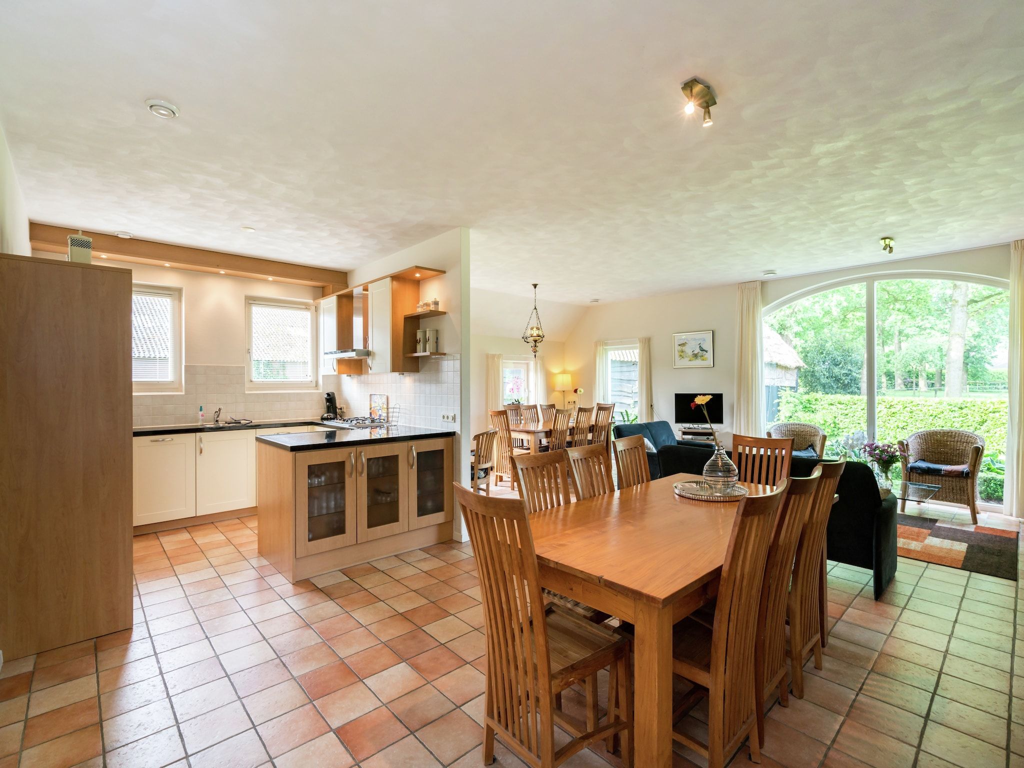 De eetkamer van Gerhardeshoeve in Hardenberg-Rheeze