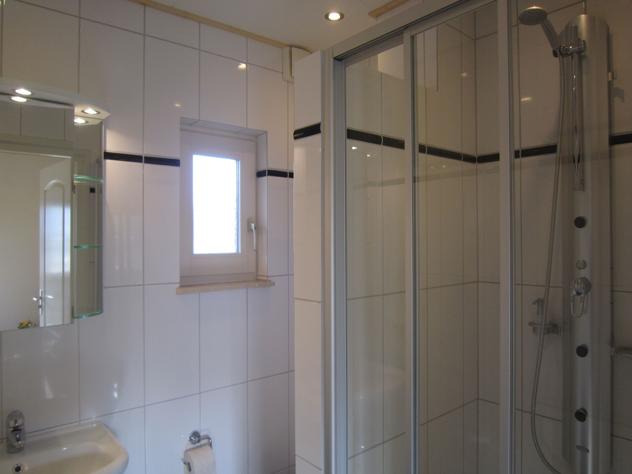 De badkamer van Le Petit Miracle in Well