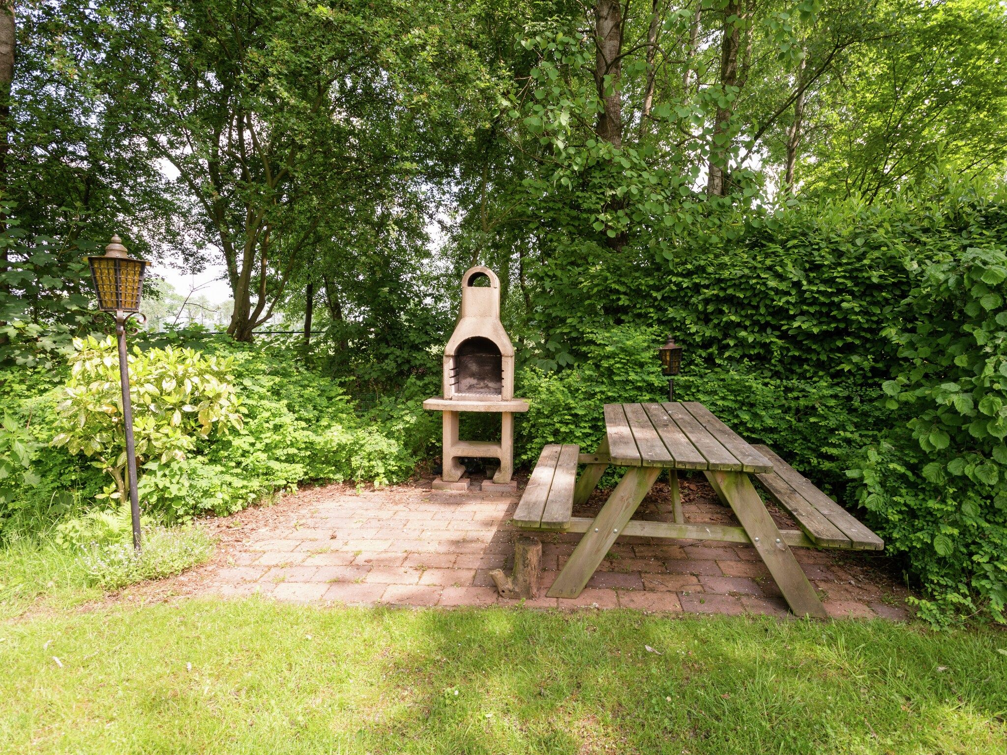 De tuin van Zonnenberg 34 in Heeten