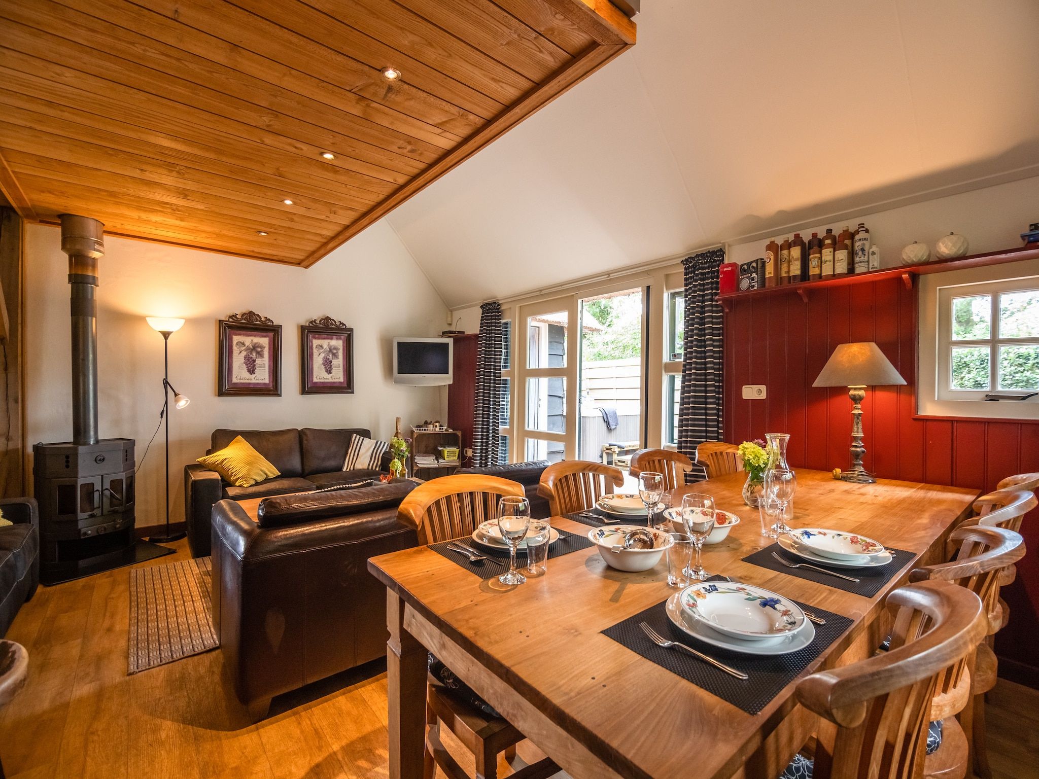 De eetkamer van De Hytte in Balkbrug