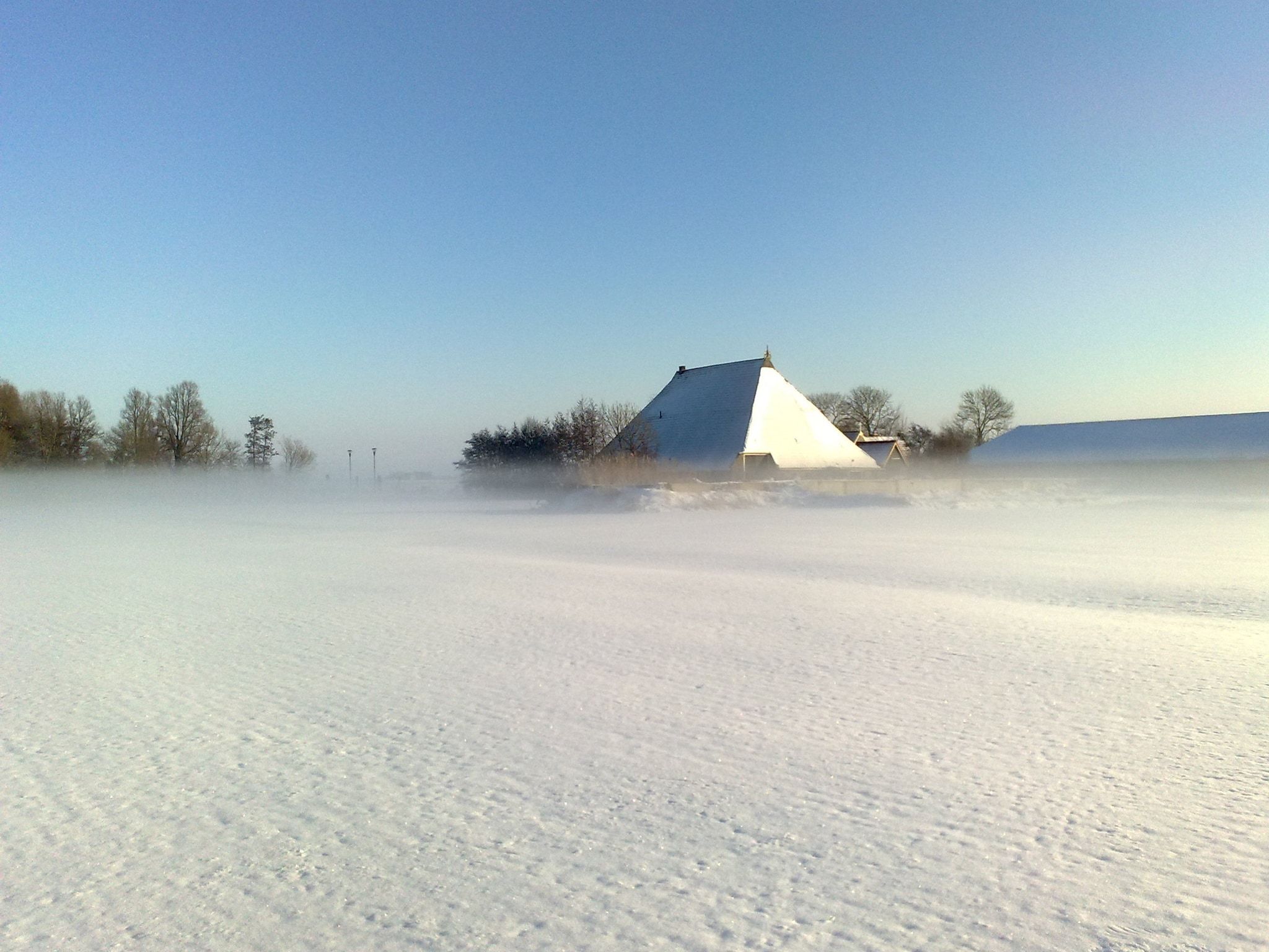 De buitenkant van De Goudsbloem in Molkwerum