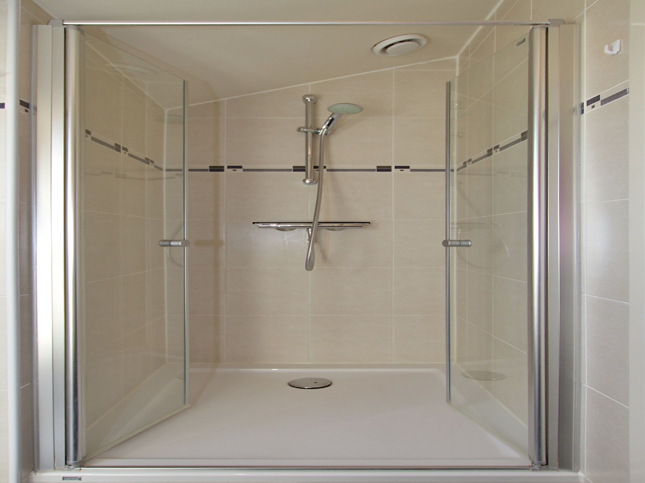 De badkamer van Vakantiepark Duinrust 1 in Noordwijk aan zee