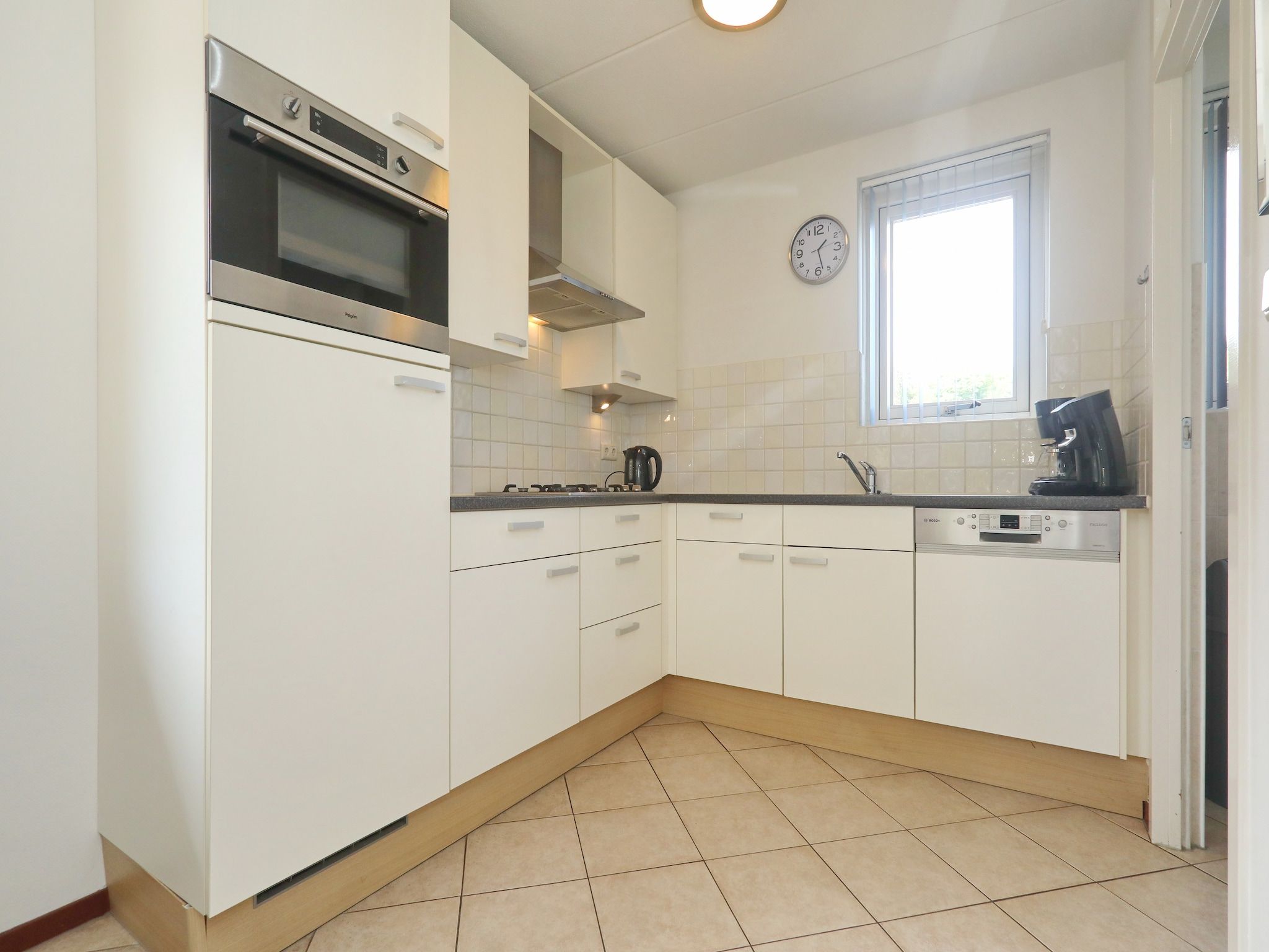 De keuken van Vakantiepark Duinrust 1 in Noordwijk aan zee