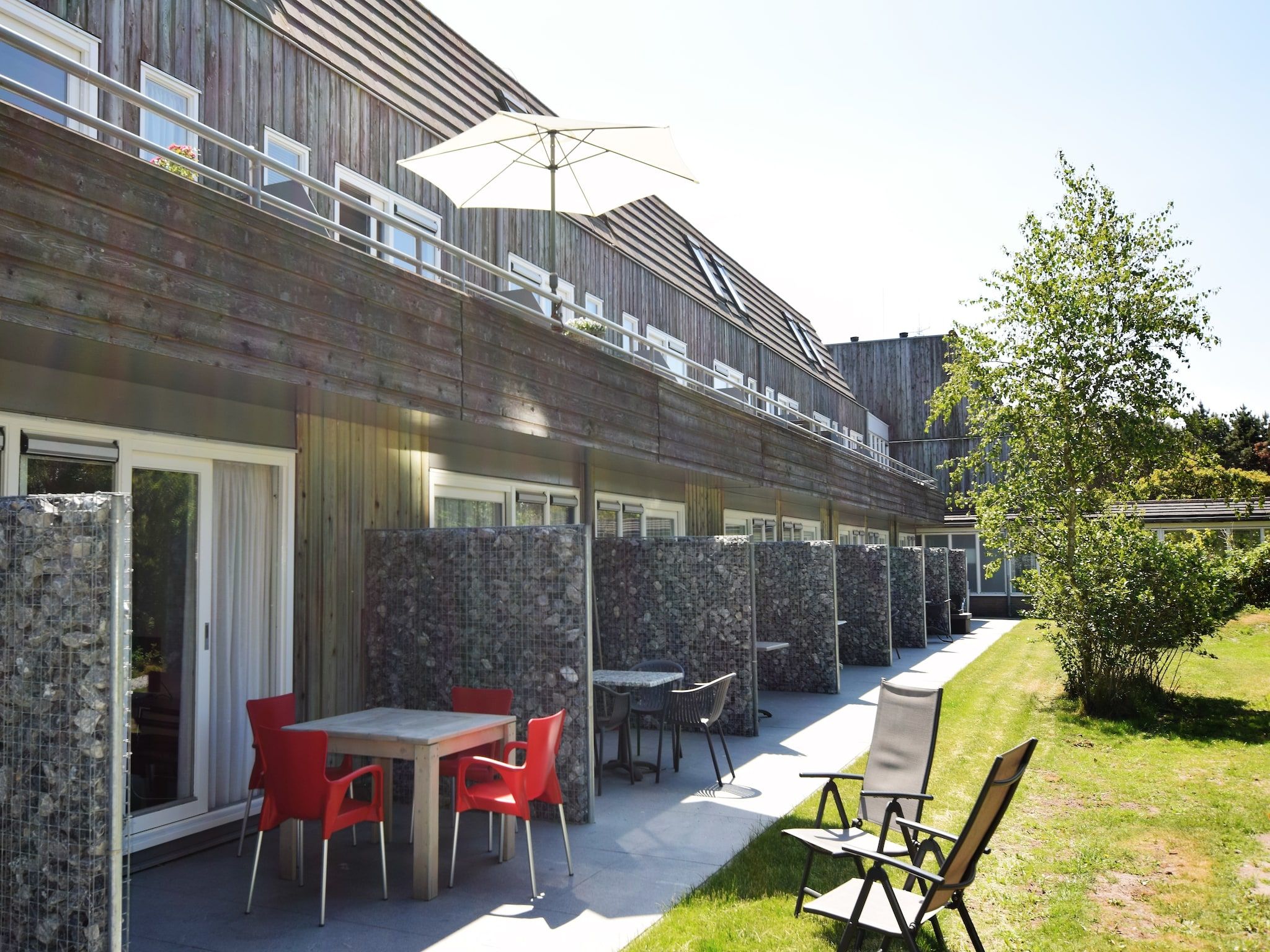 De buitenkant van Zandlust in Ameland