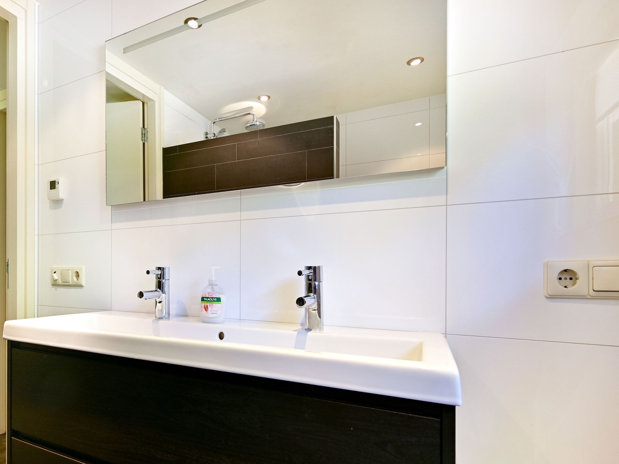 De badkamer van Veldzicht in Reutum-Weerselo