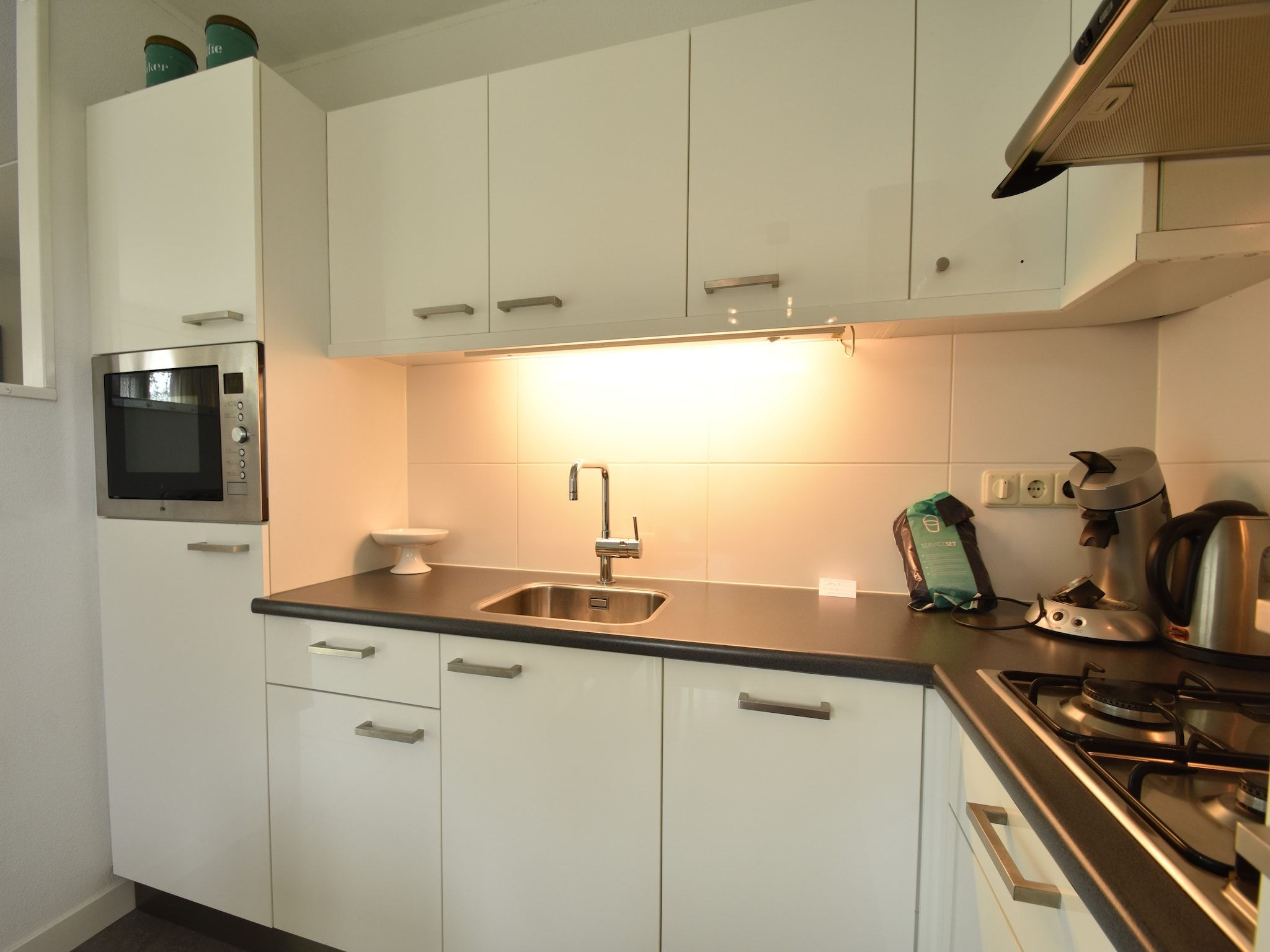 De keuken van Wellness aan het Water in Eernewolde in Earnewald