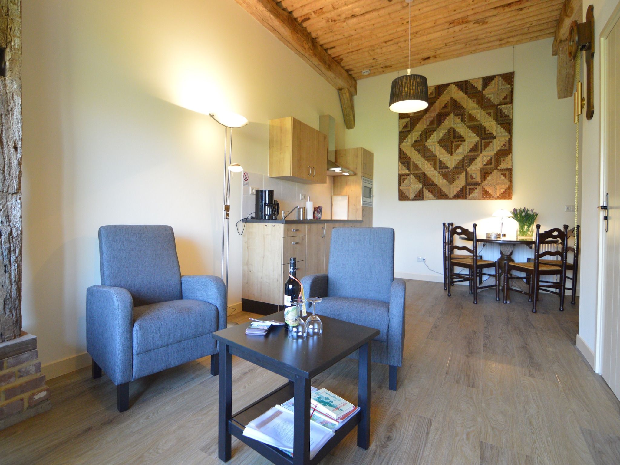 De woonkamer van Dekenkist in Geesteren