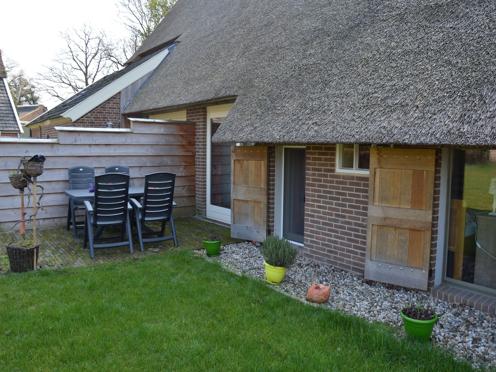 Het terras van Dekenkist in Geesteren